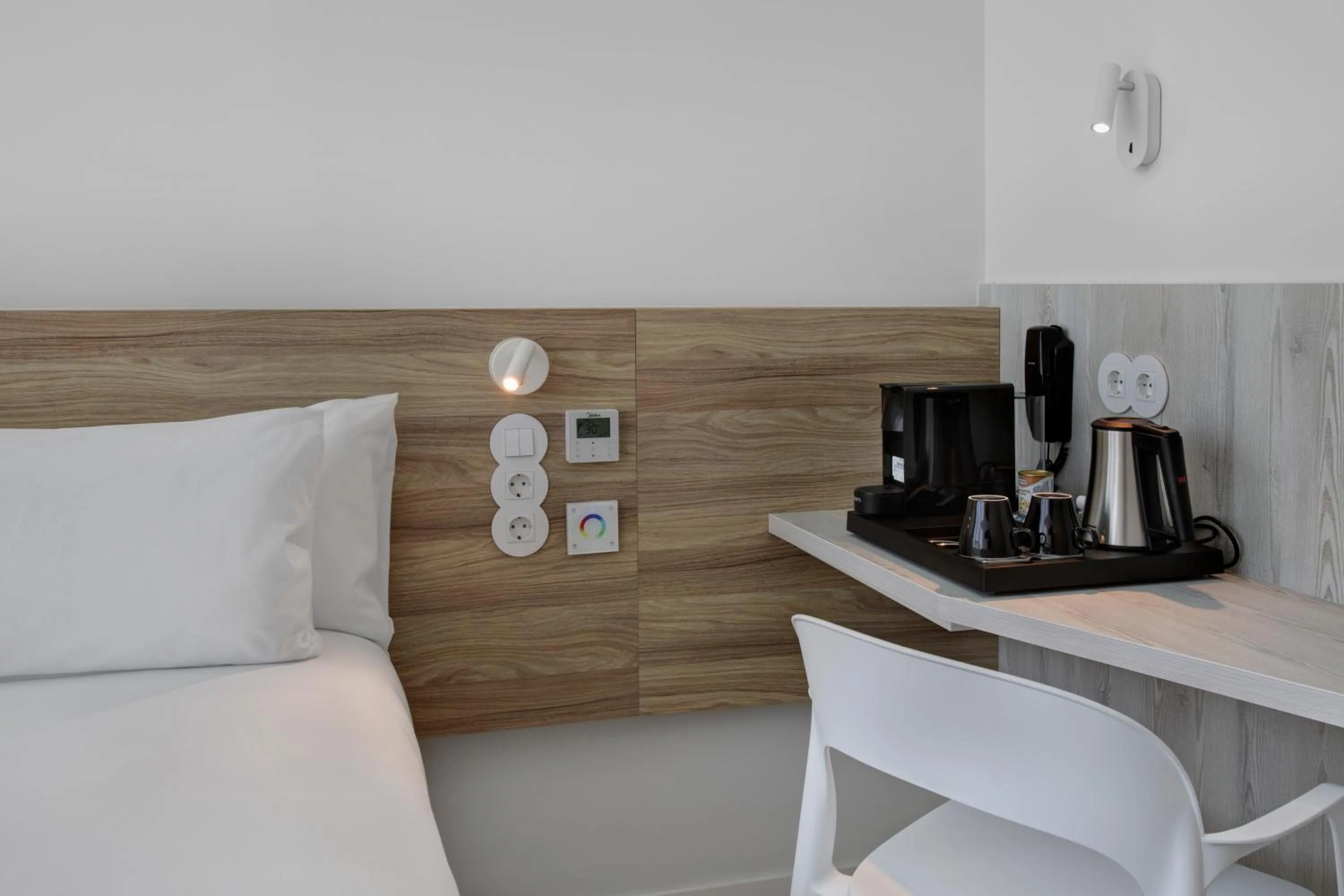 TV and multimedia in B&B HOTEL Porto Gaia