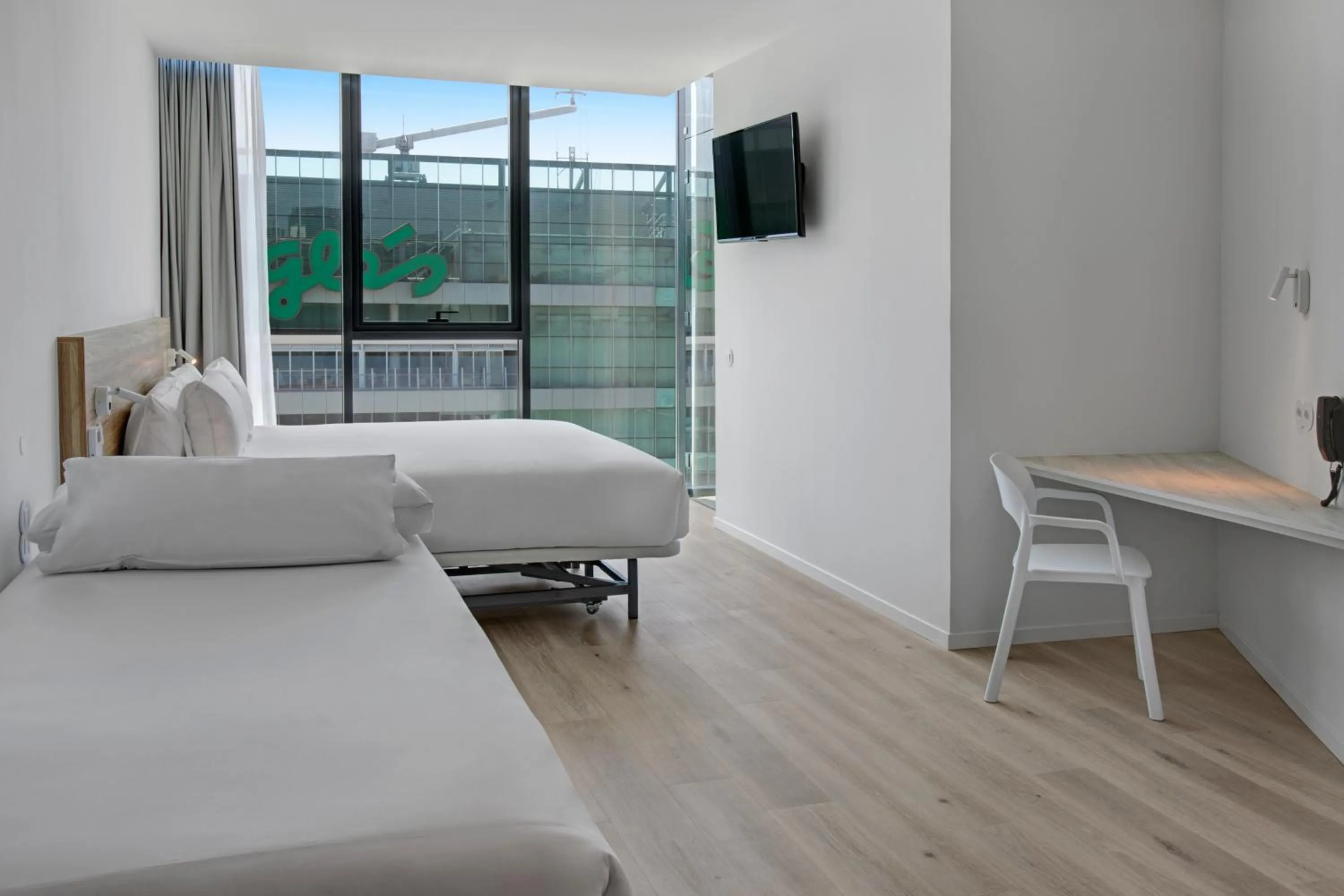 TV and multimedia, Bed in B&B HOTEL Porto Gaia