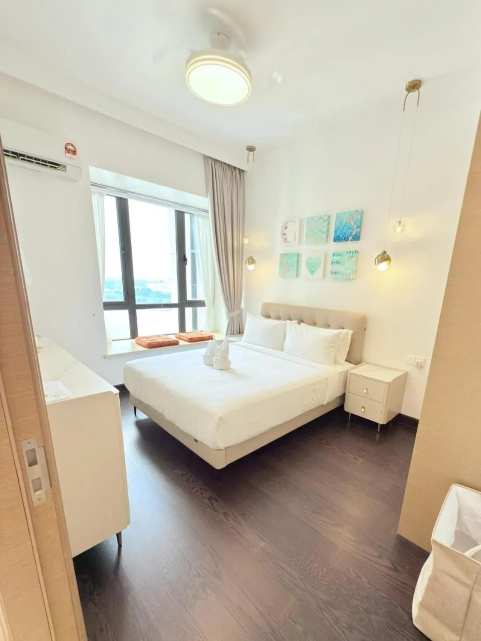 Bed in R&F Seine Region by ANJU