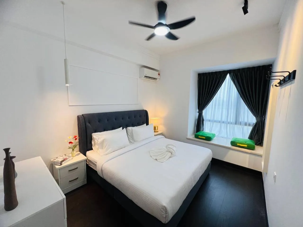 Bed in R&F Seine Region by ANJU