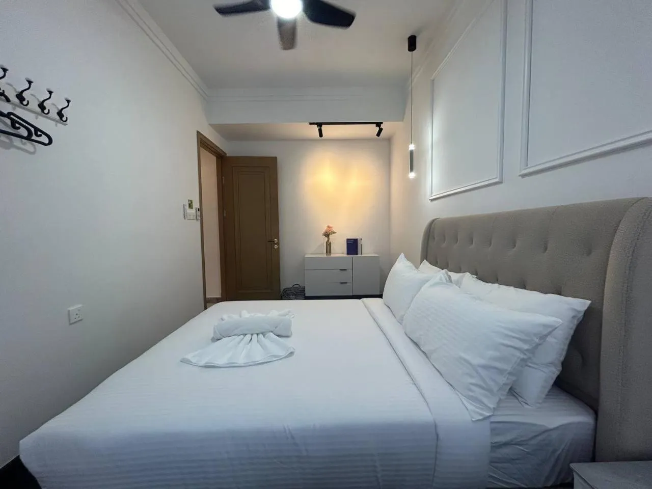 Bed in R&F Seine Region by ANJU