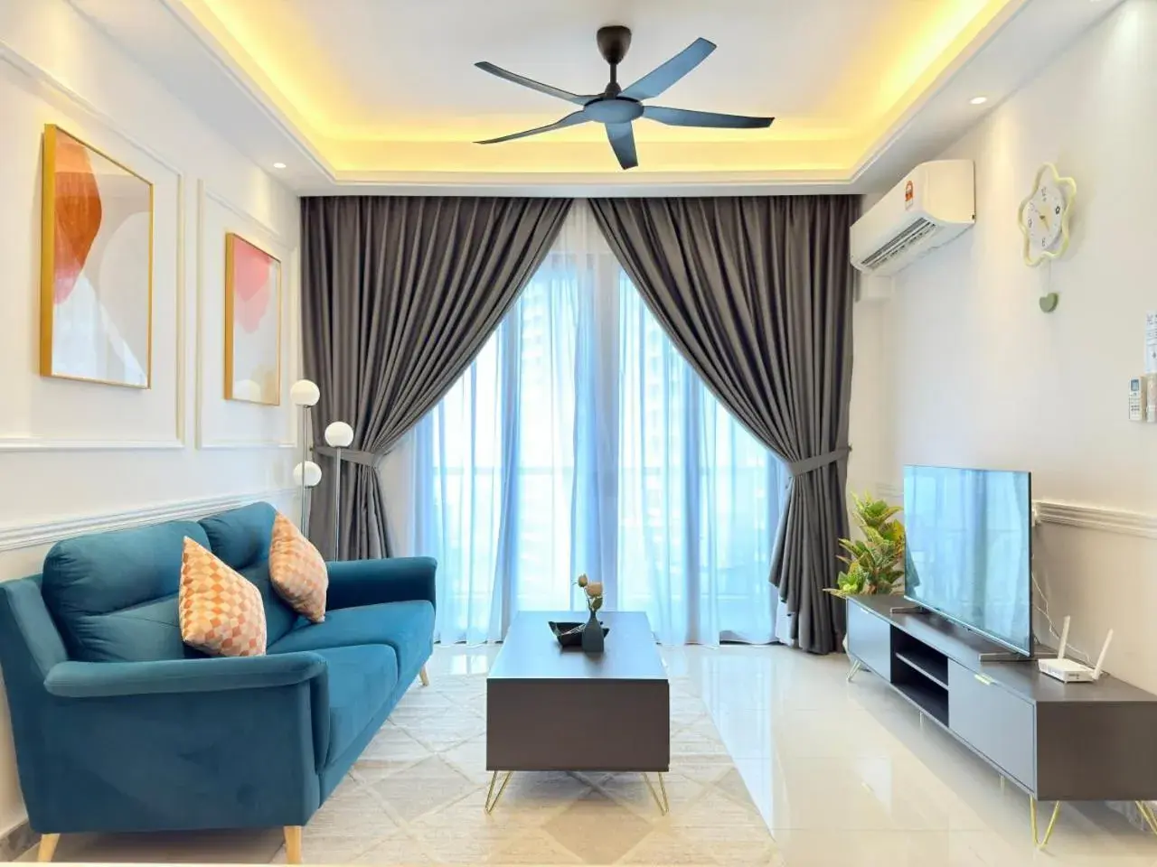 Queen Room in R&F Seine Region by ANJU Queen Room in R&F Seine Region by ANJU