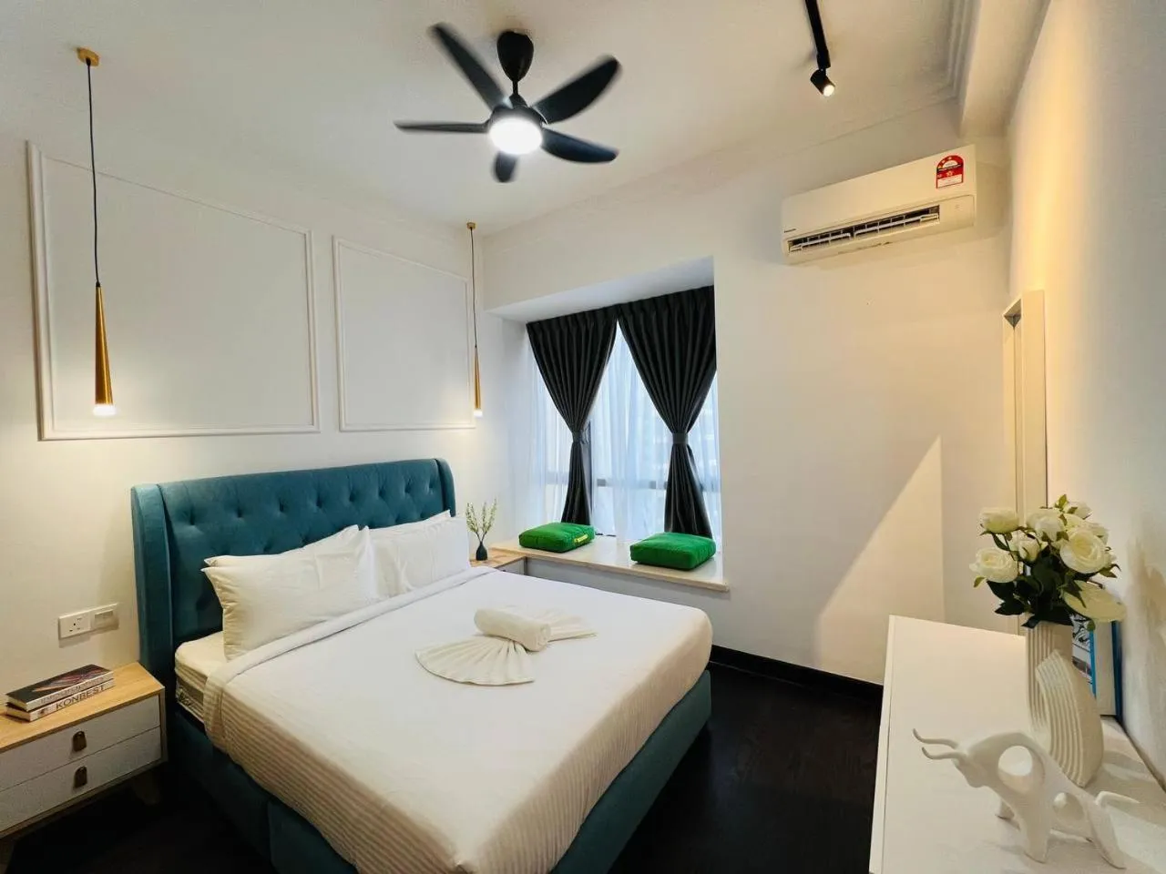 Bed in R&F Seine Region by ANJU