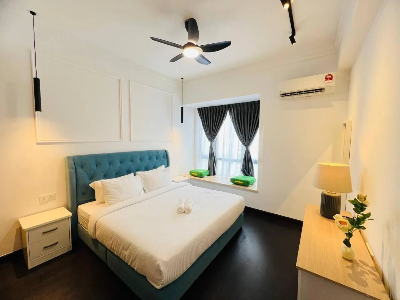 Bed in R&F Seine Region by ANJU