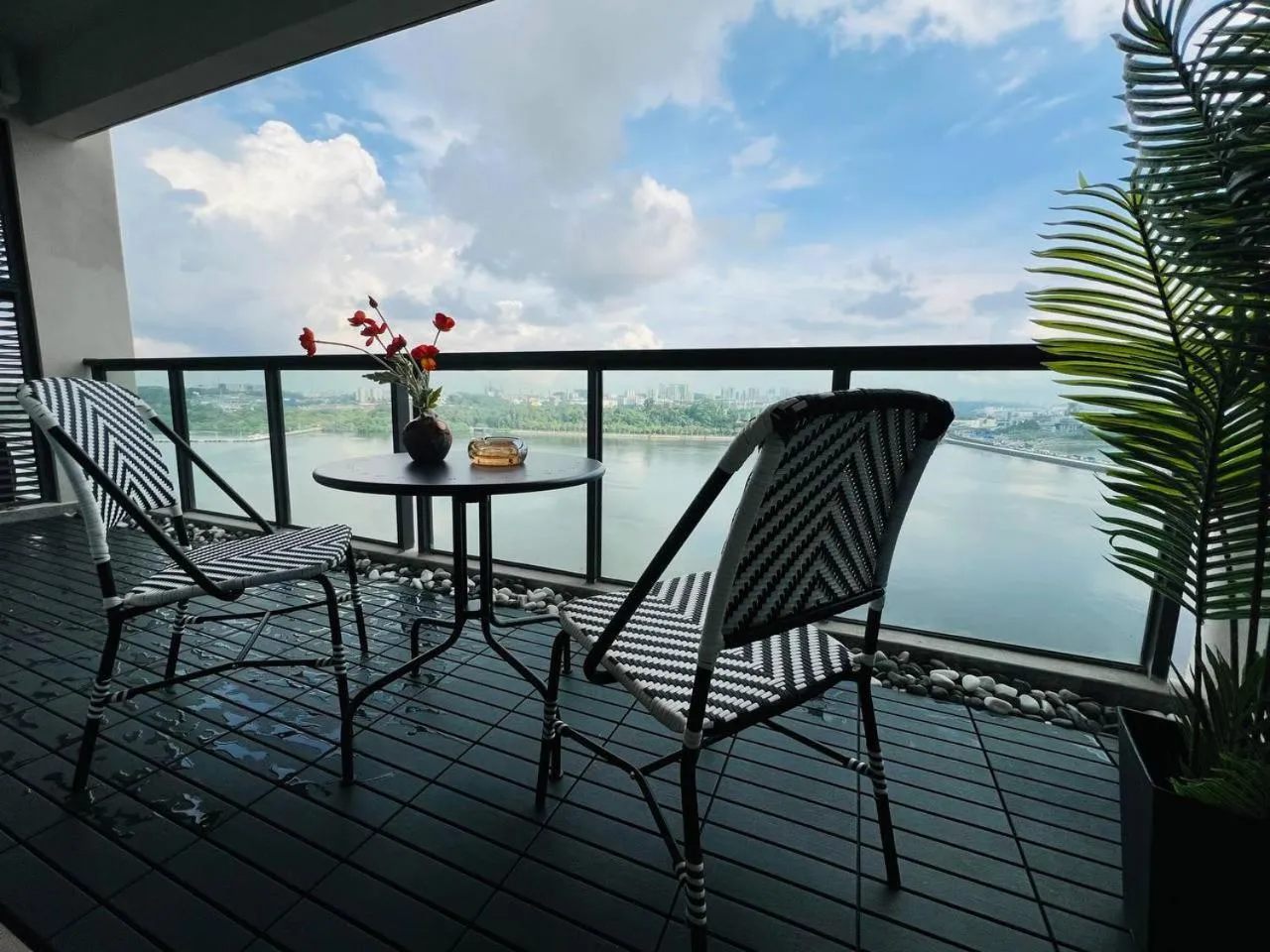 R&F Seine Region by ANJU