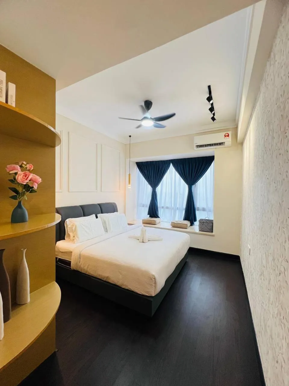 Bed in R&F Seine Region by ANJU