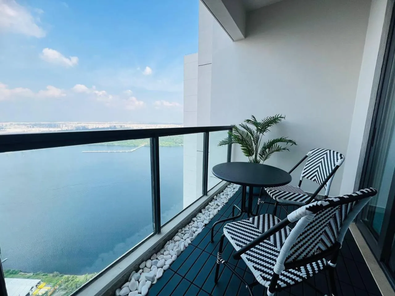 R&F Seine Region by ANJU