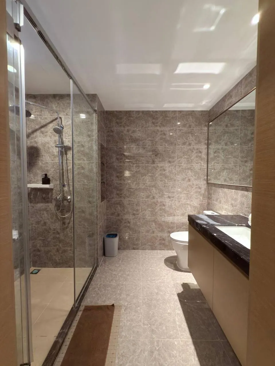 R&F Seine Region by ANJU