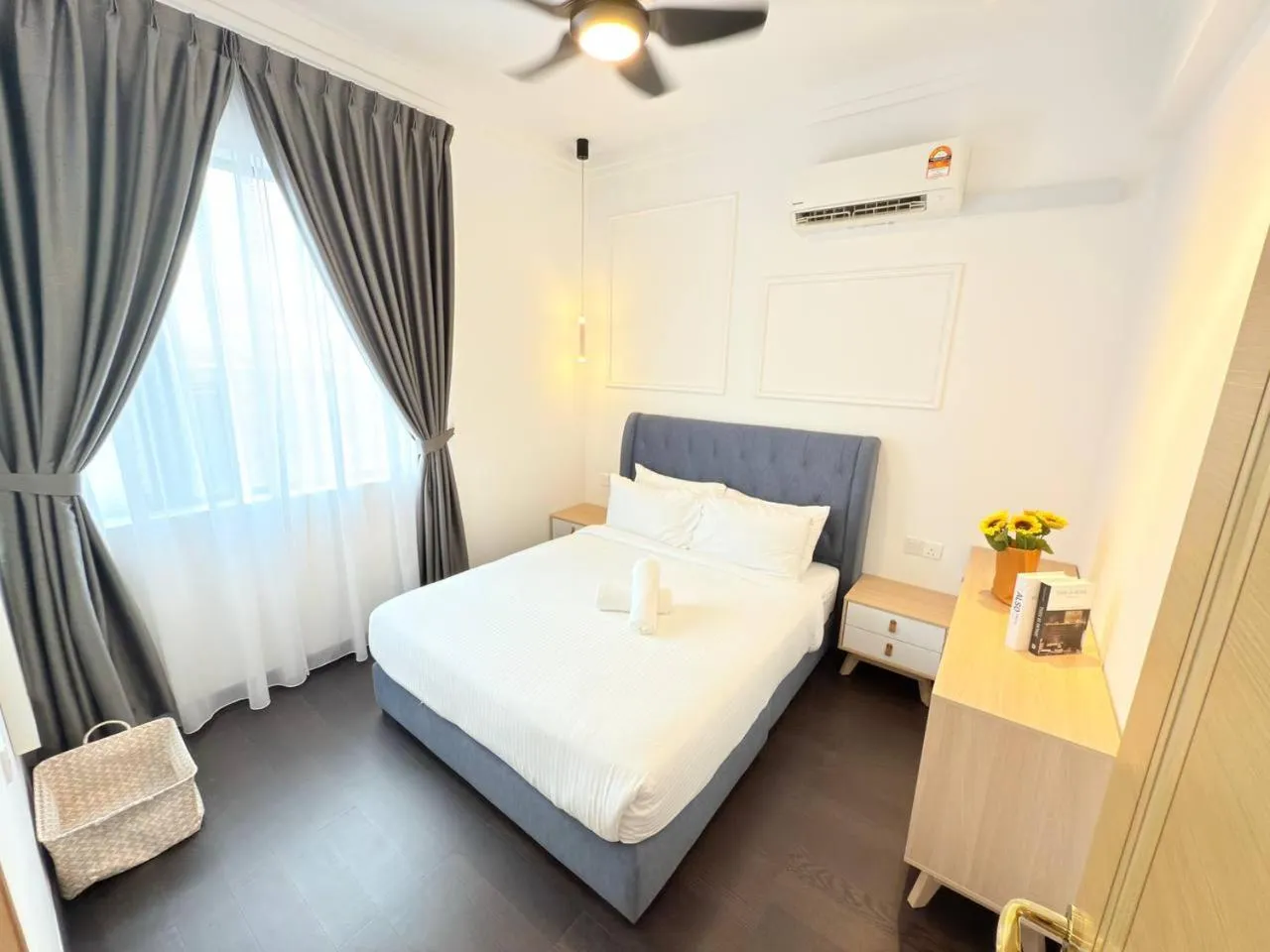 Bed in R&F Seine Region by ANJU