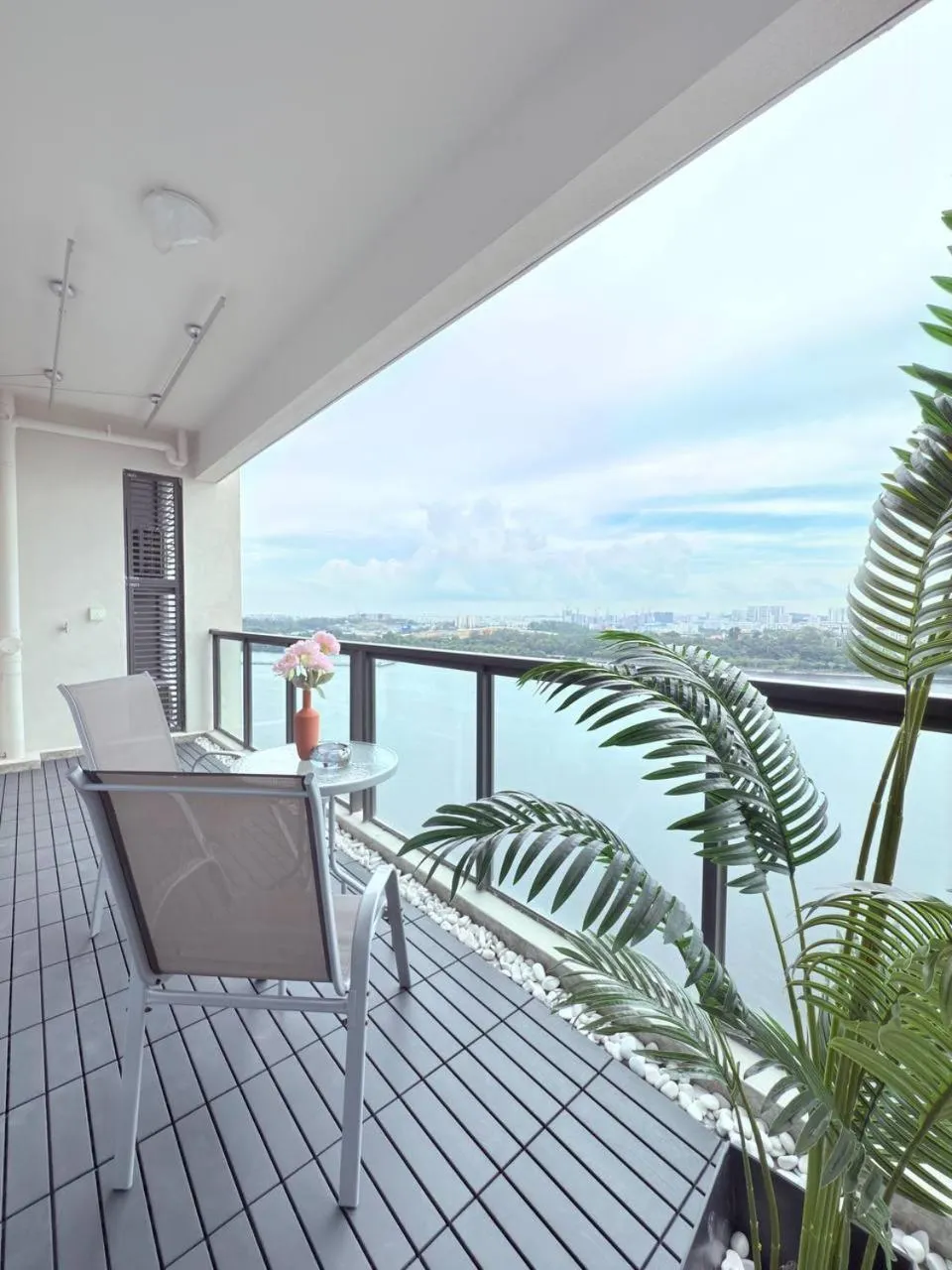 R&F Seine Region by ANJU