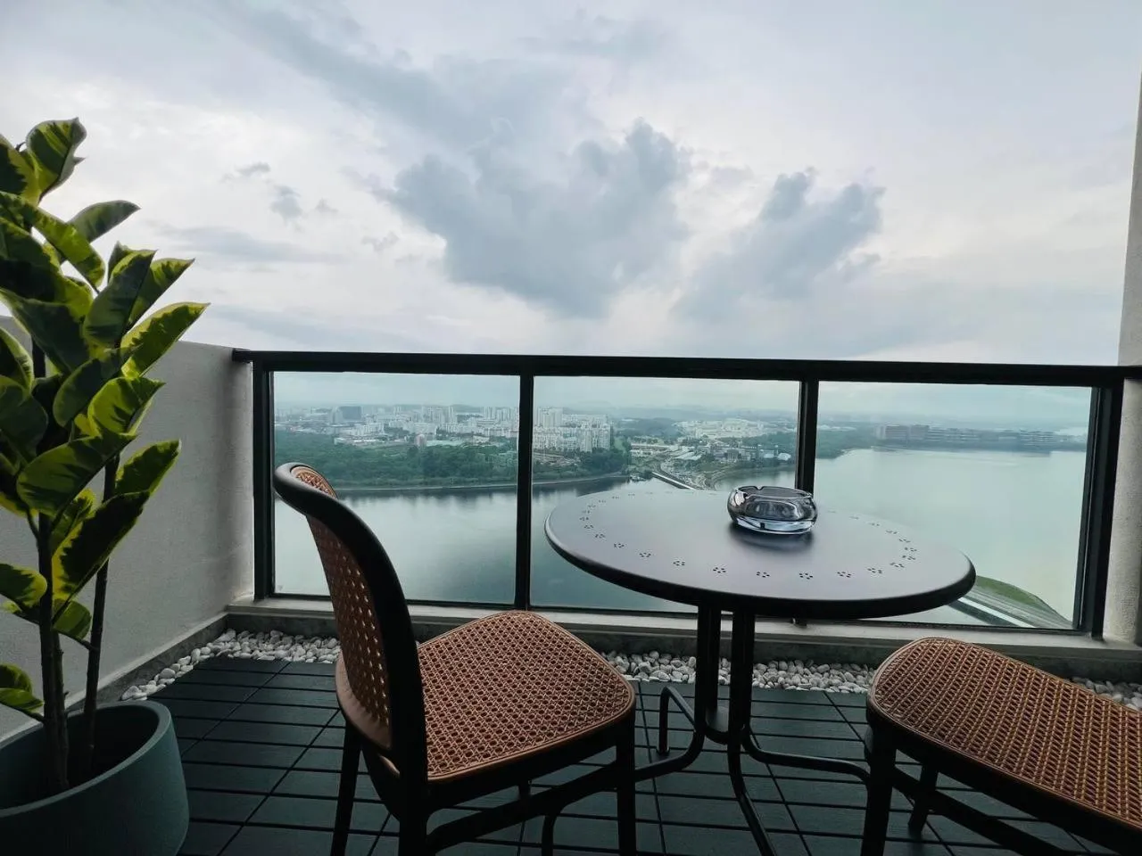 R&F Seine Region by ANJU