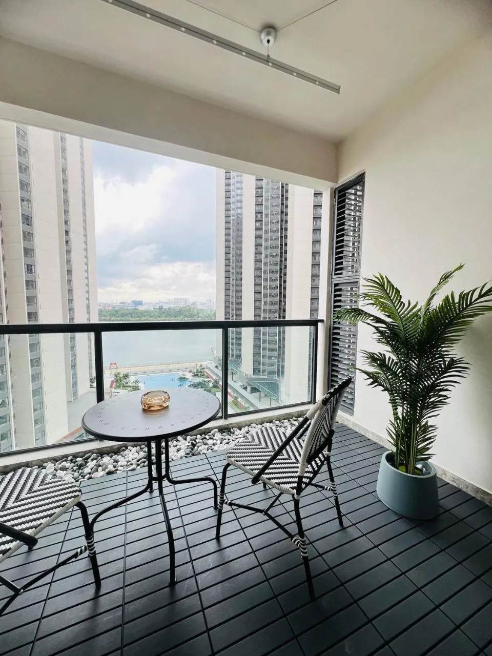 R&F Seine Region by ANJU