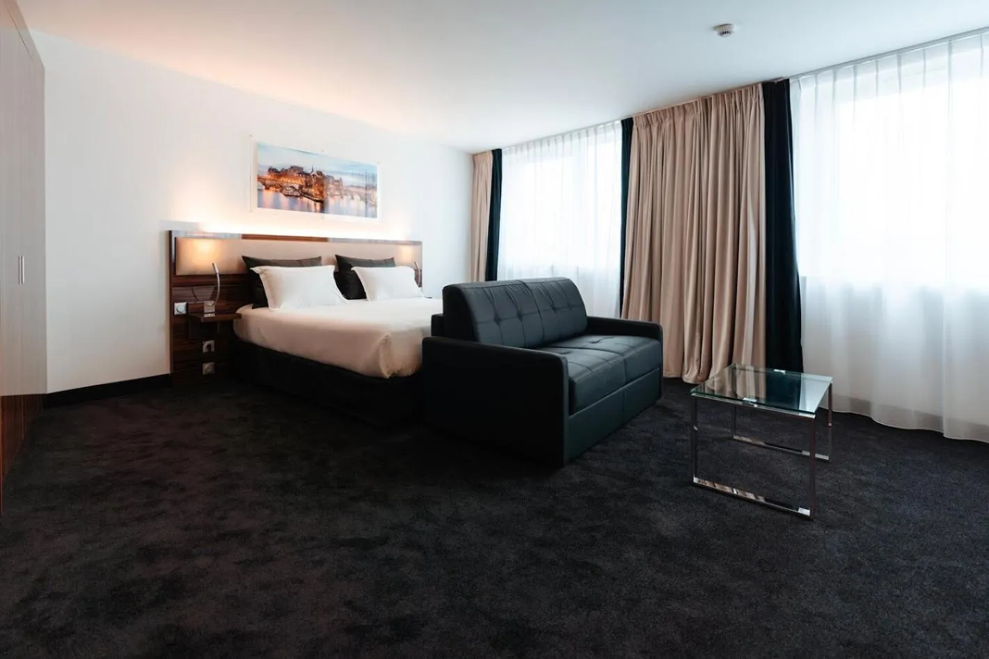 Photo of the whole room, Bed in Westotel Taverny - Paris Val-d'Oise