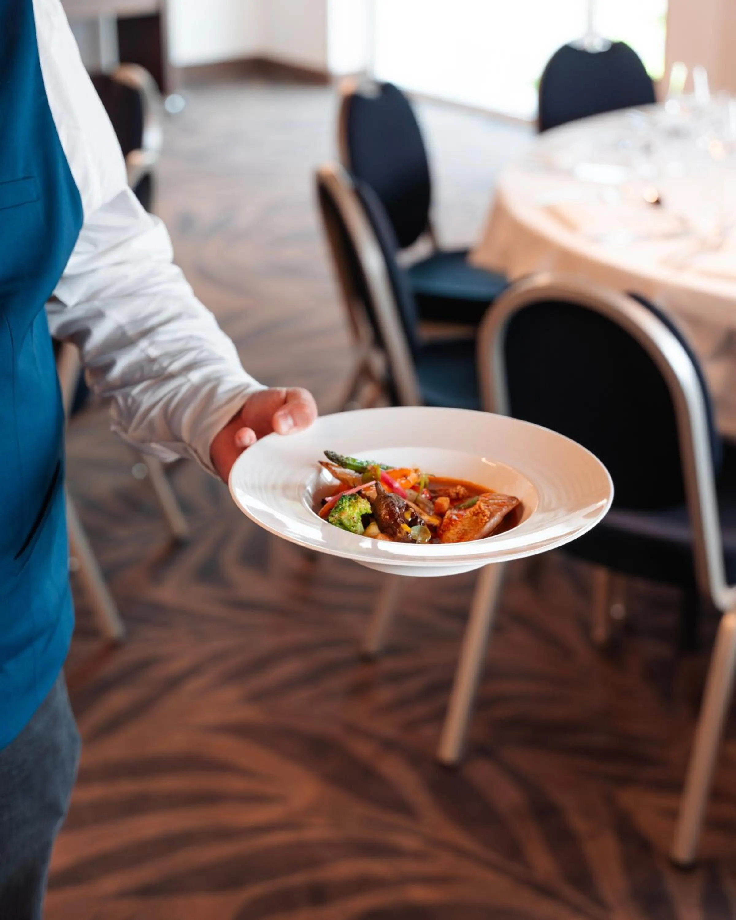 Food and drinks in Westotel Taverny - Paris Val-d'Oise