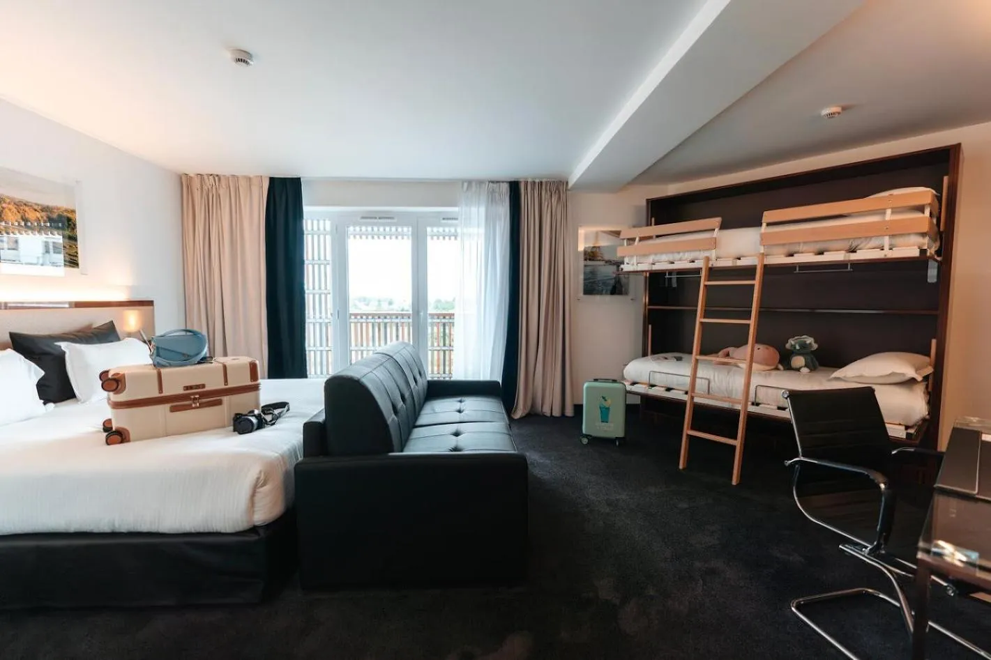 Bed in Westotel Taverny - Paris Val-d'Oise