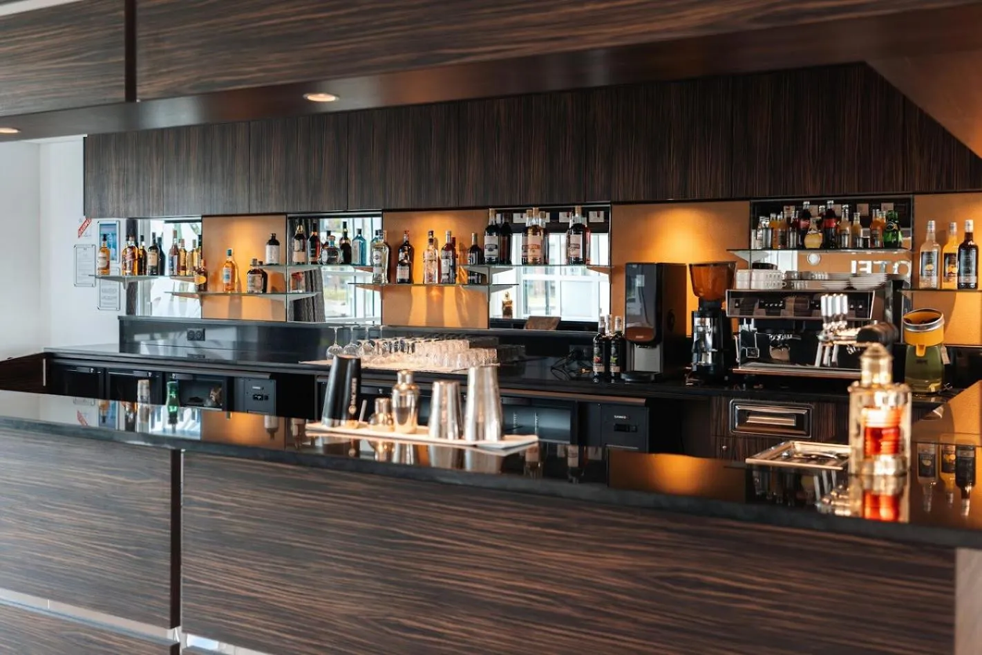 Lounge or bar in Westotel Taverny - Paris Val-d'Oise