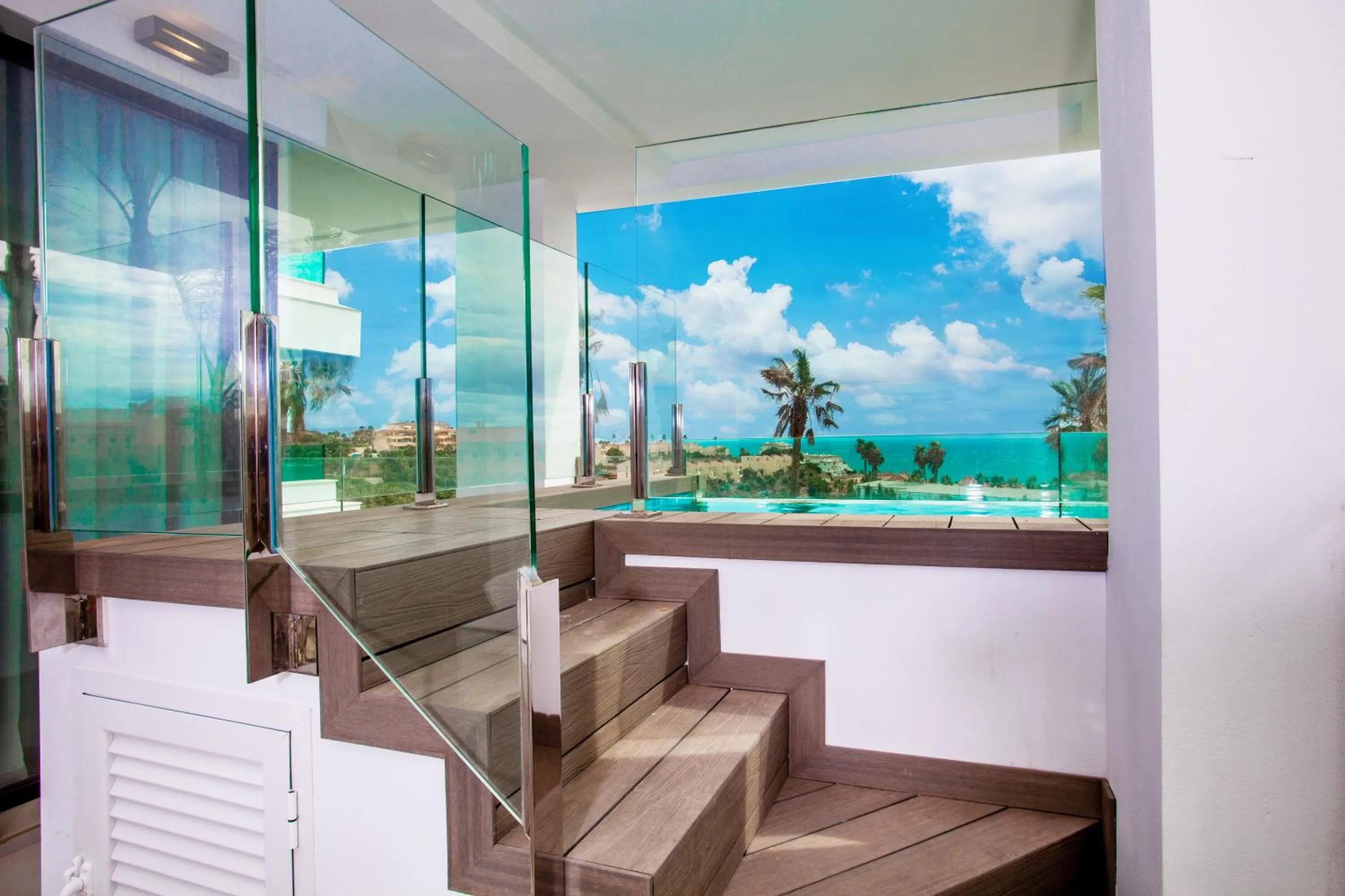 Seaview Residence with private pool