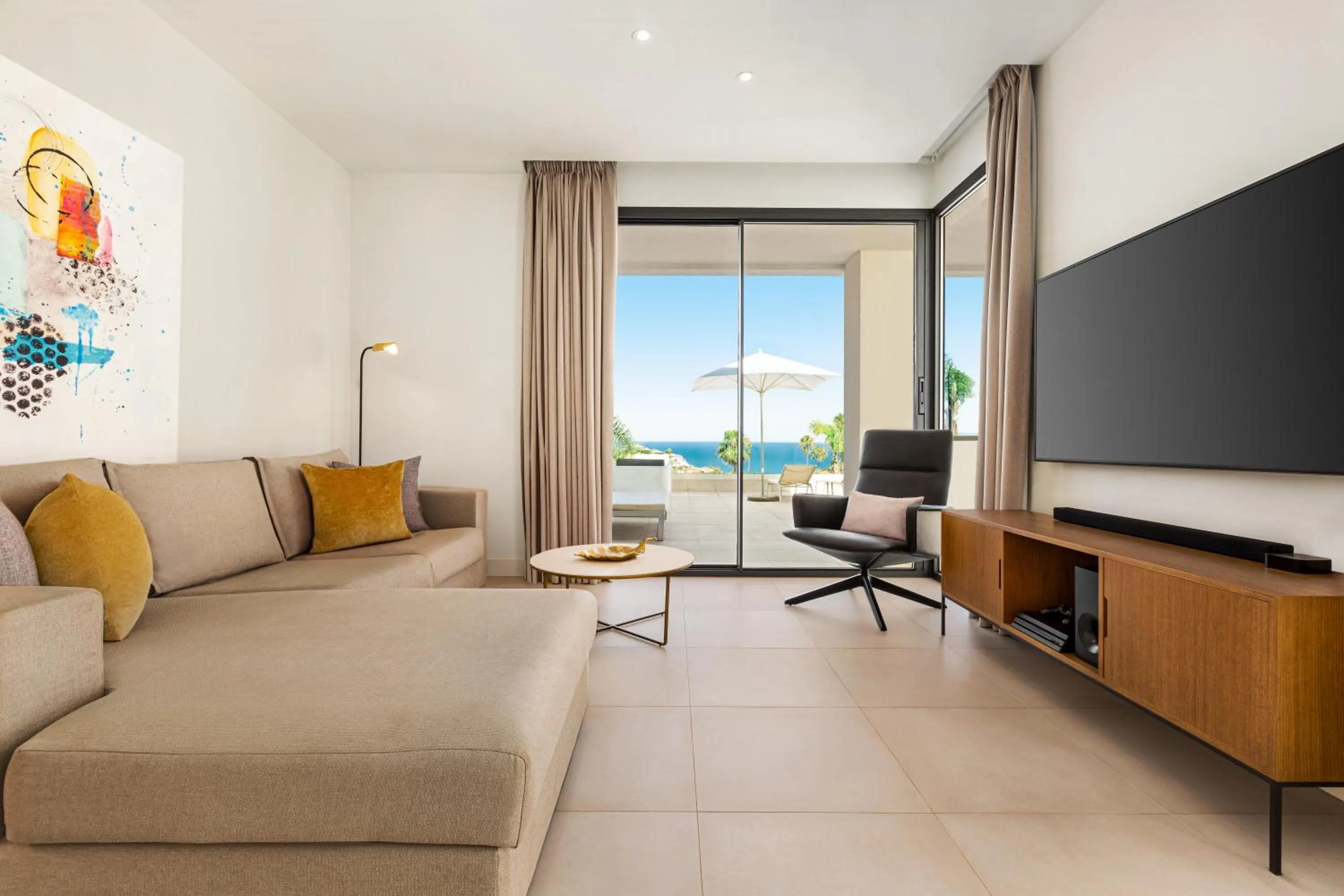 Seaview Residence with private pool