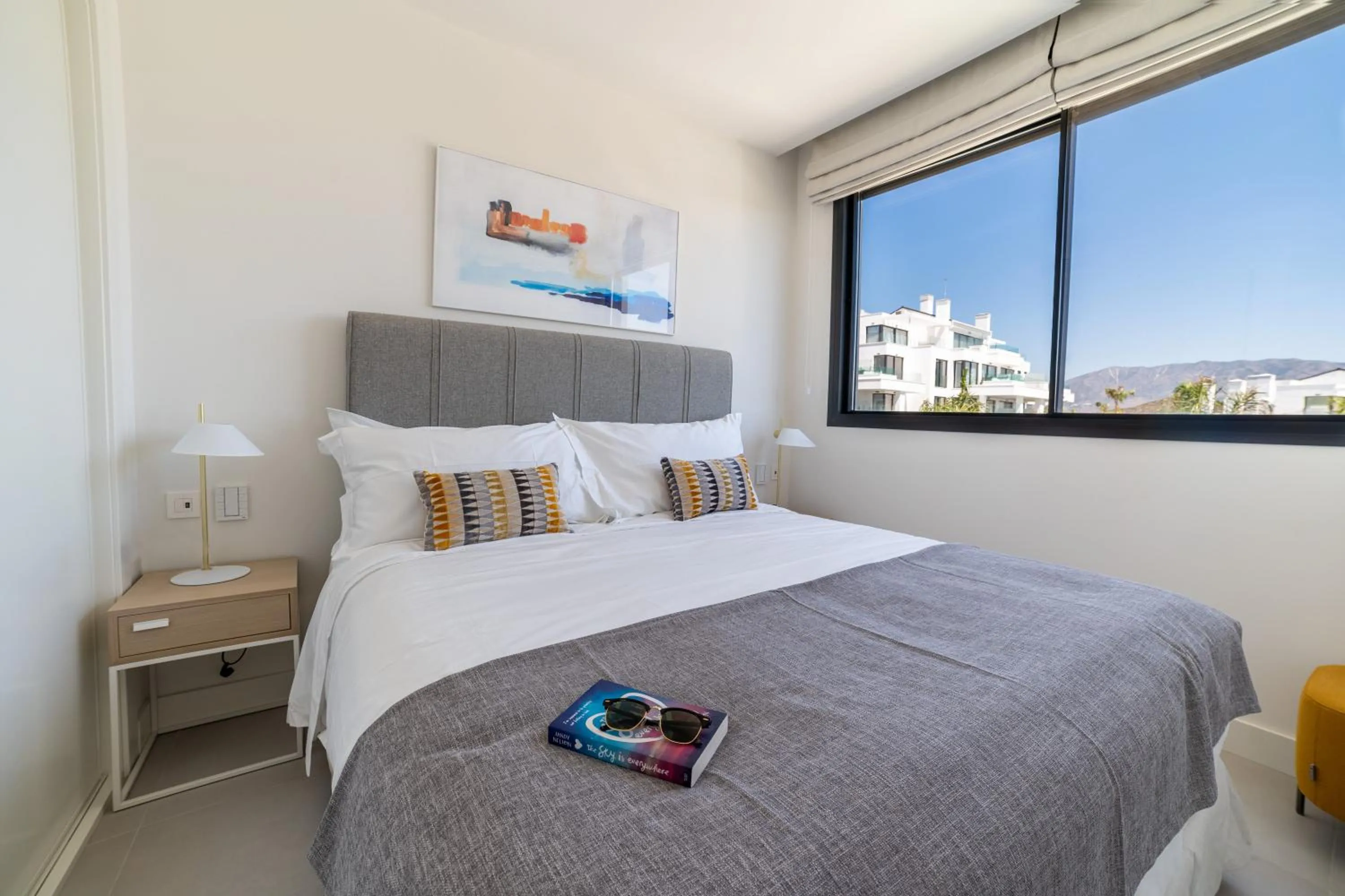 Bed in Seaview Residence with private pool