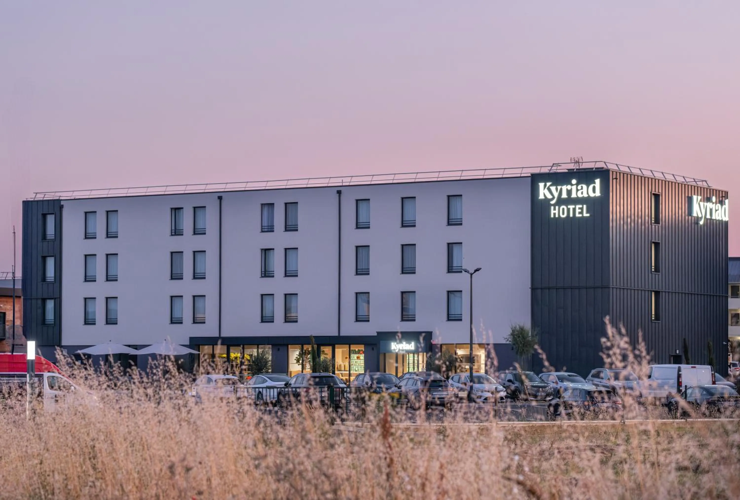 Property building in Kyriad Chateauroux Nord - Aéroport