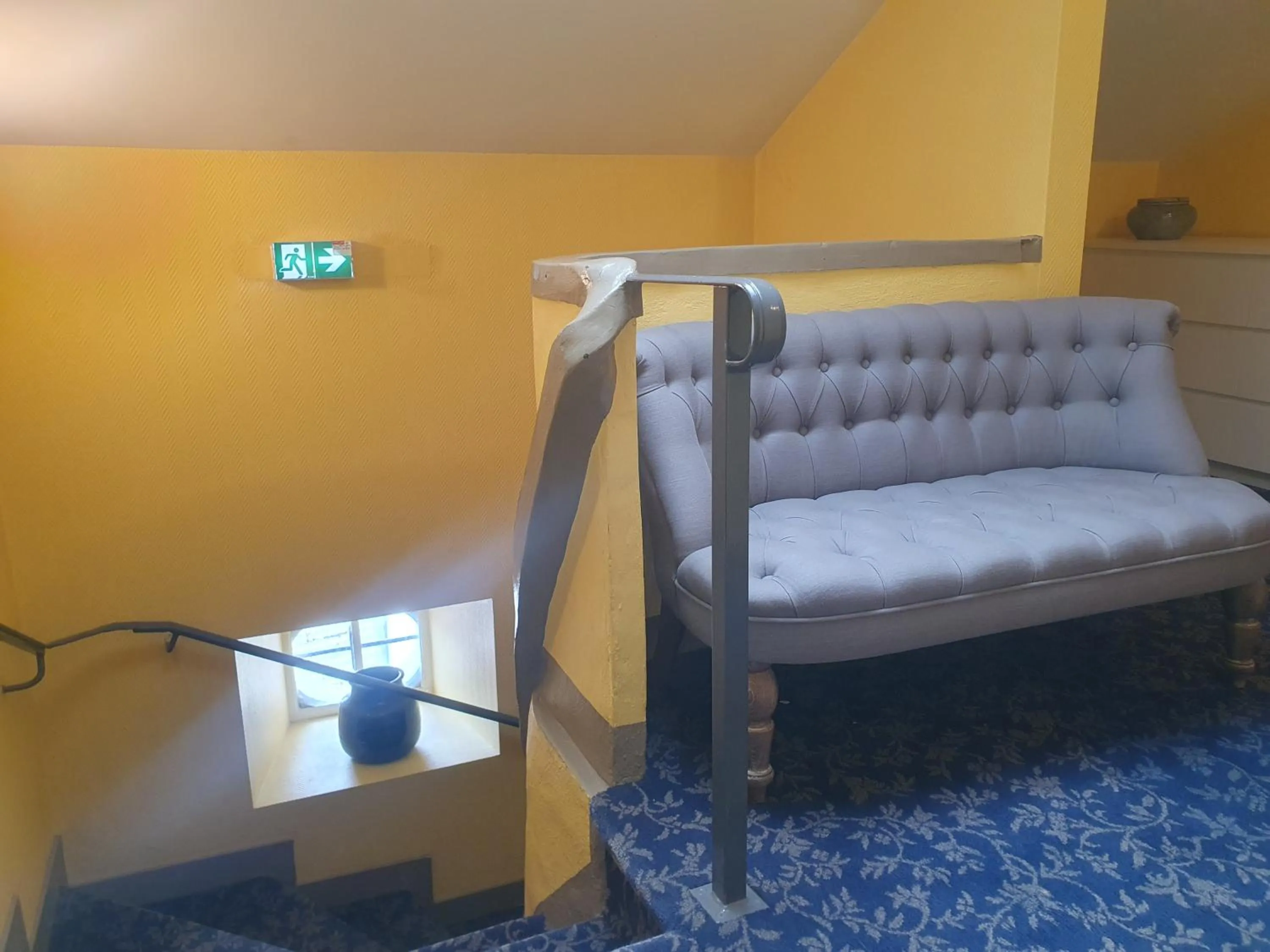 Decorative detail, Bed in Le Fin Chapon