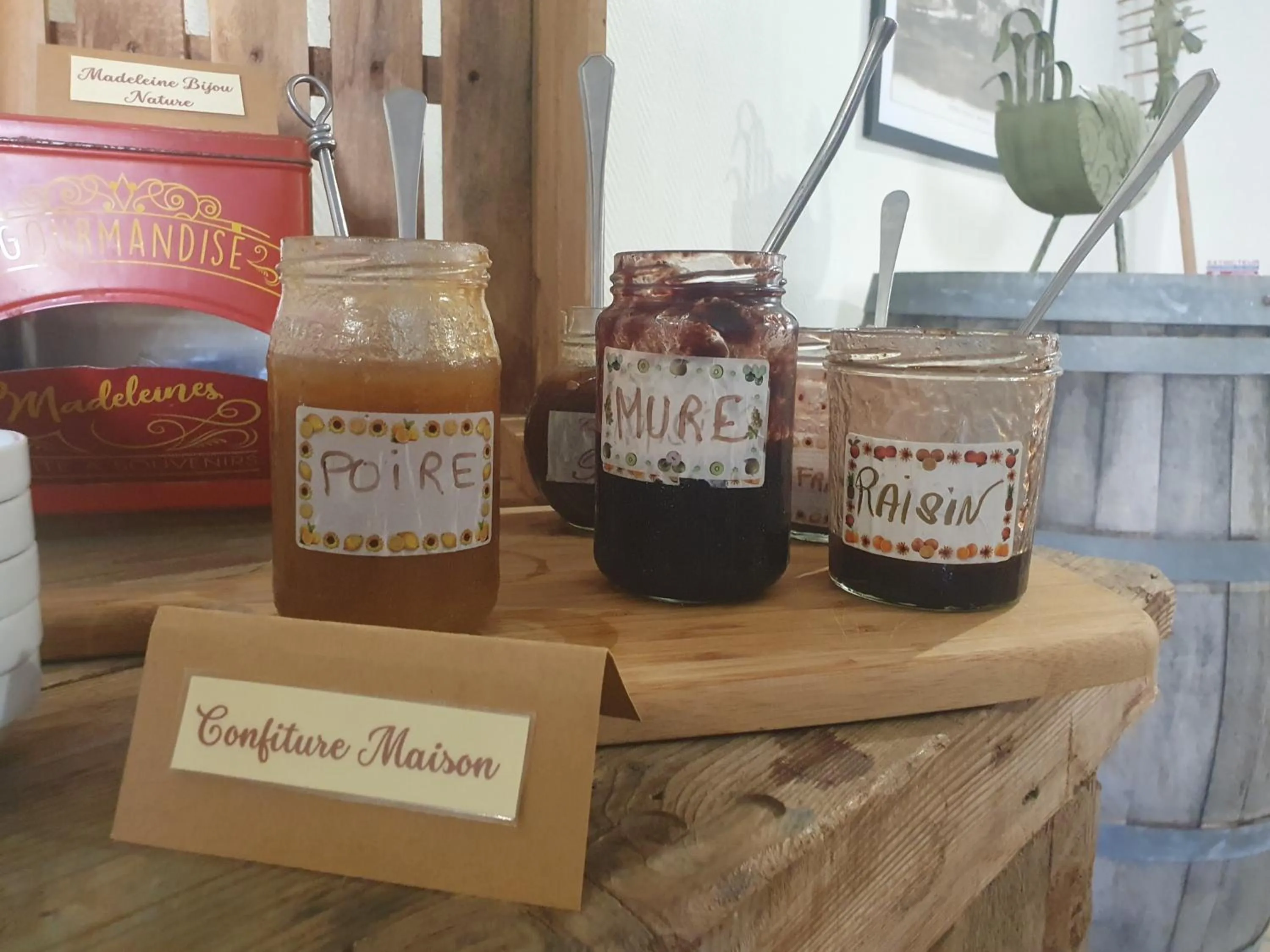 Restaurant/places to eat in Le Fin Chapon