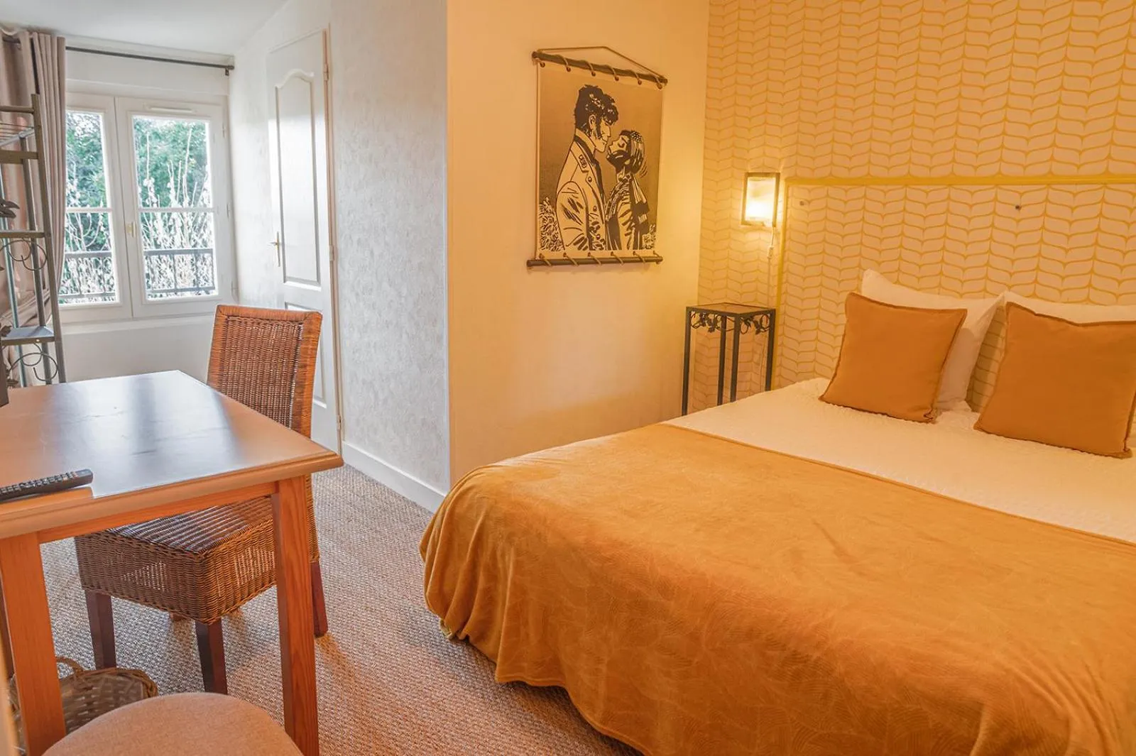 Bedroom, Bed in Hotel Auberge du Fin Chapon