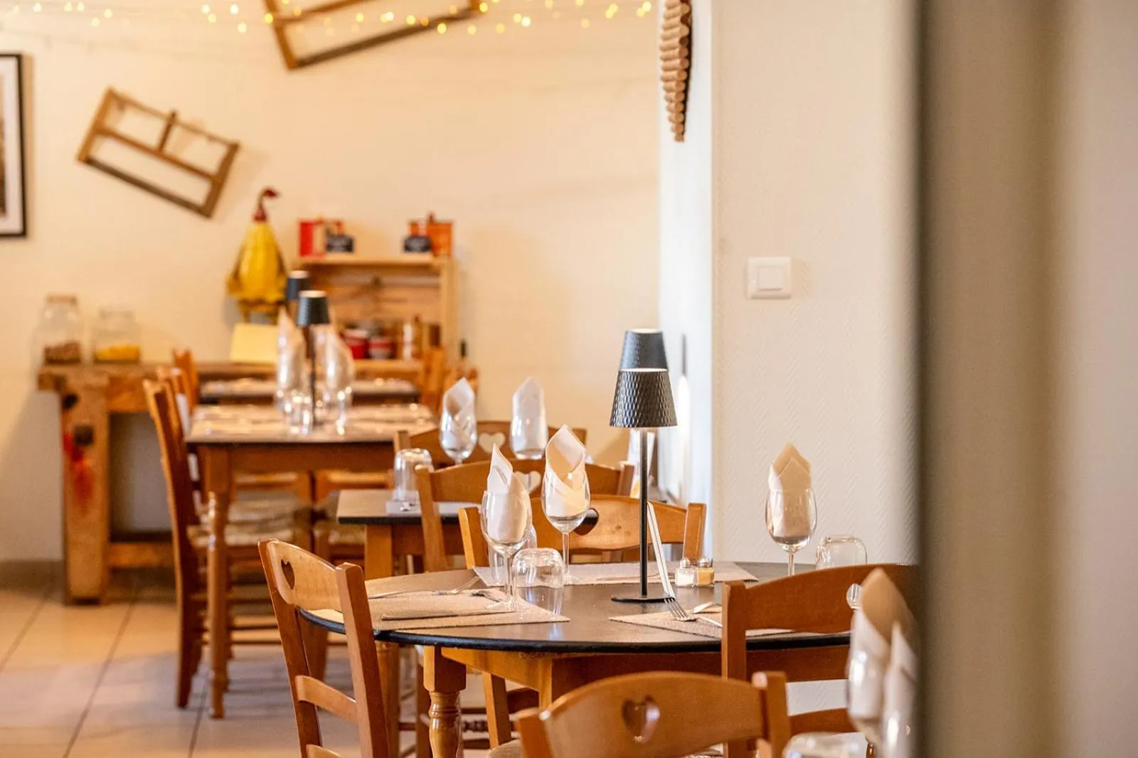 Restaurant/places to eat in Hotel Auberge du Fin Chapon