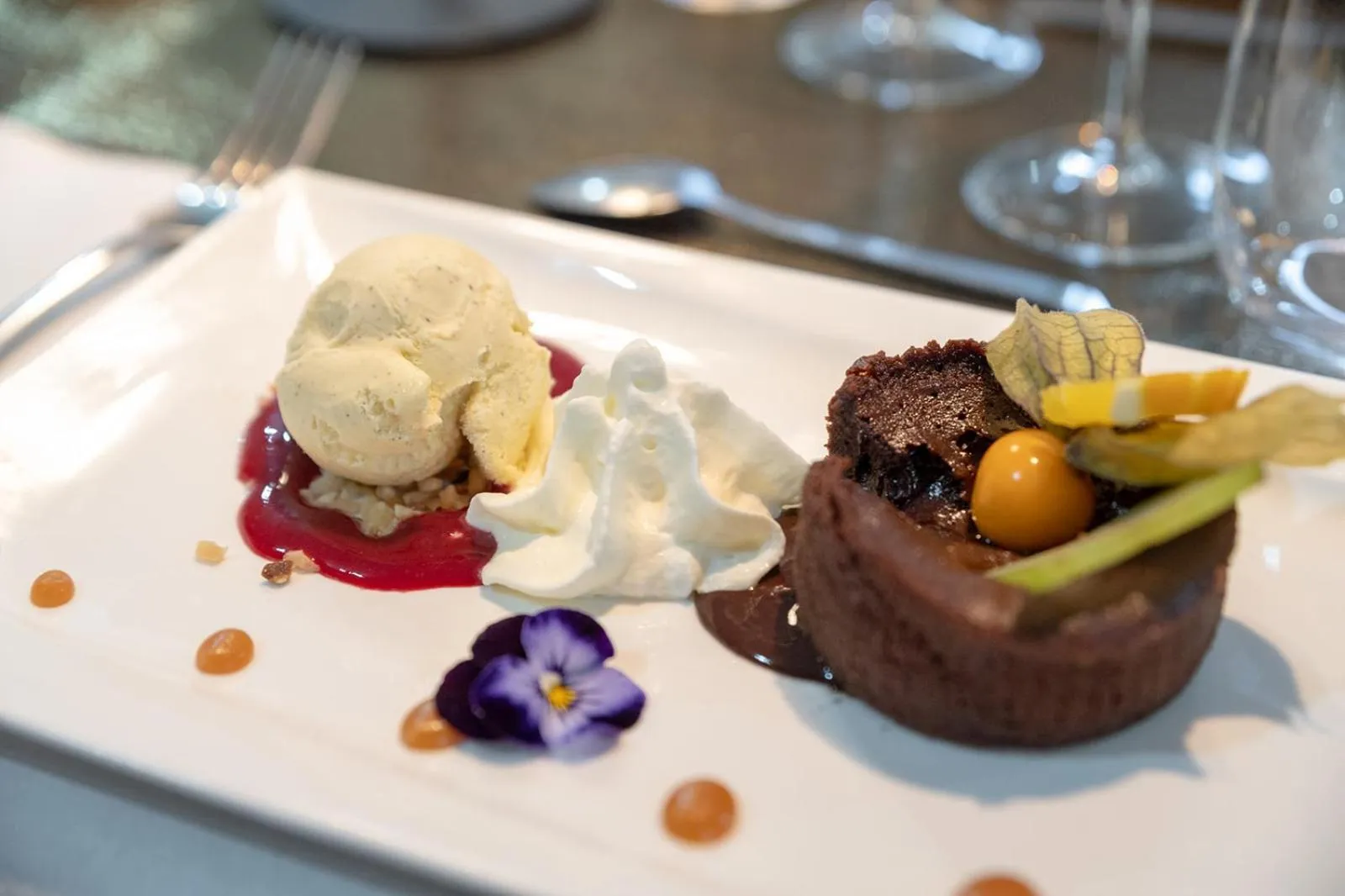 Restaurant/places to eat in Hotel Auberge du Fin Chapon