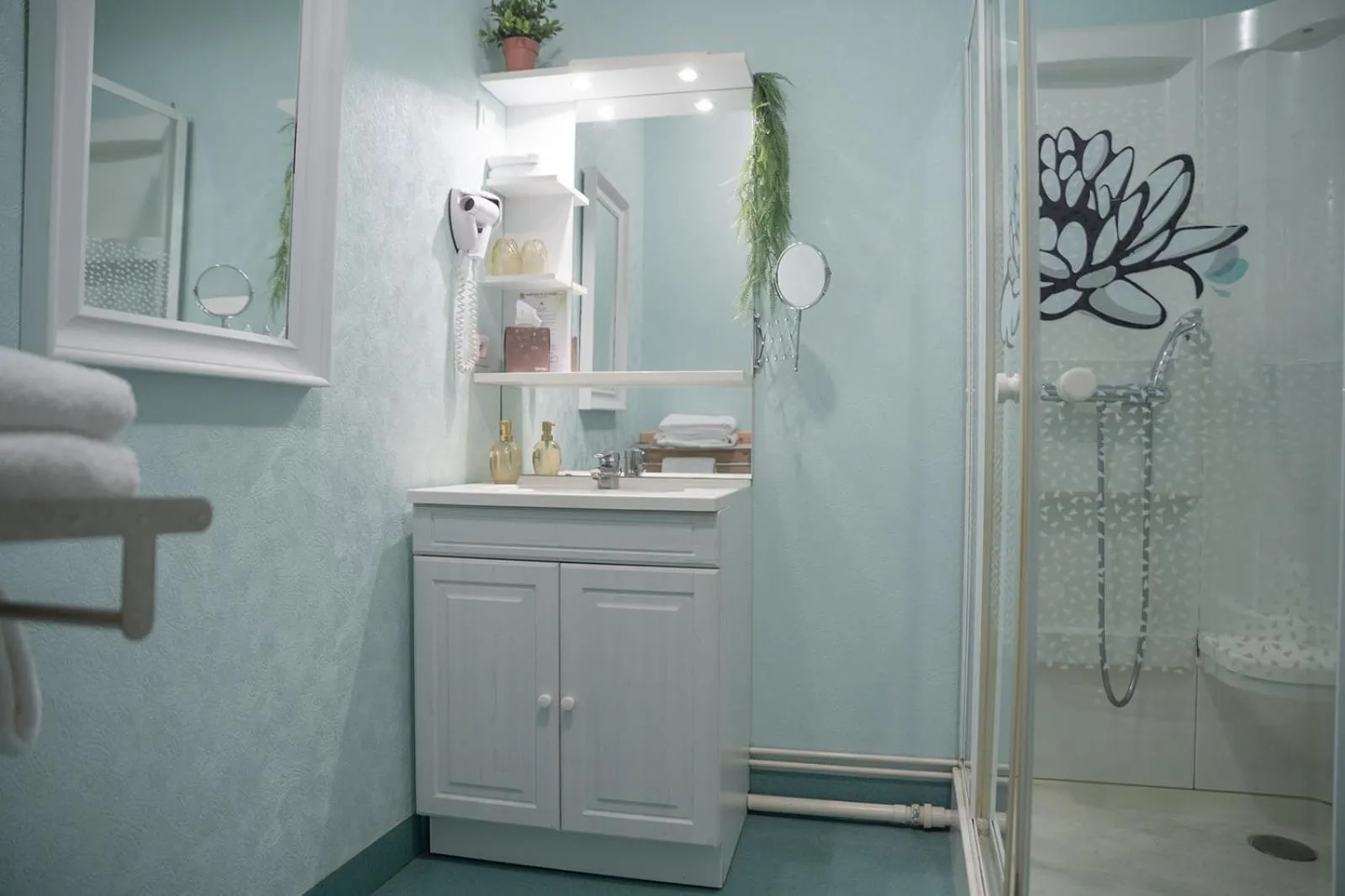 Bathroom in Hotel Auberge du Fin Chapon