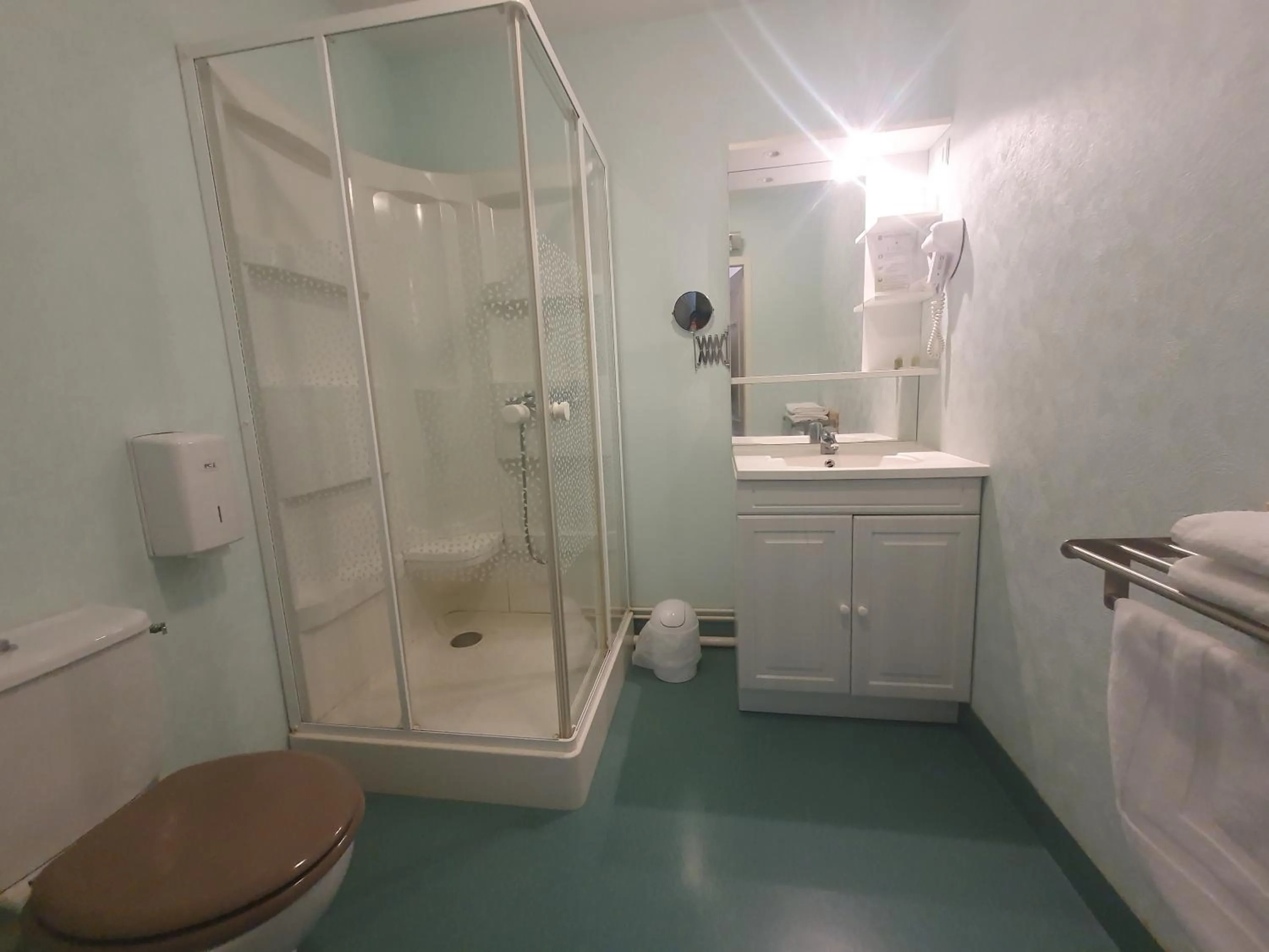 Toilet in Le Fin Chapon