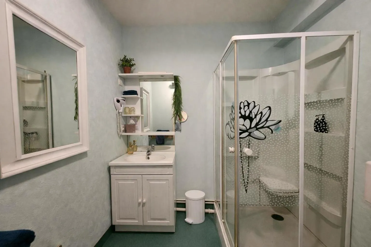 Bathroom in Hotel Auberge du Fin Chapon