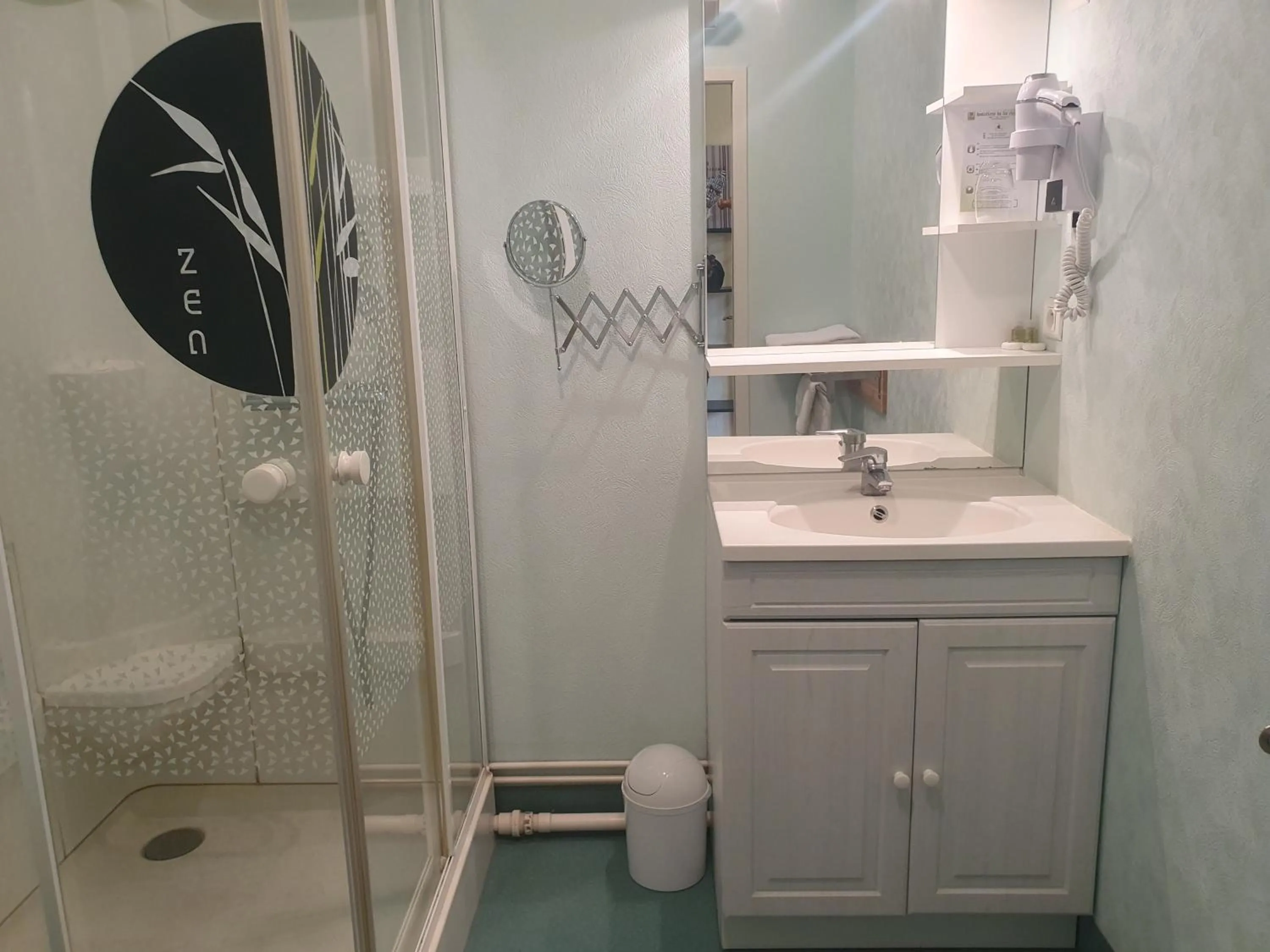 Bathroom in Le Fin Chapon