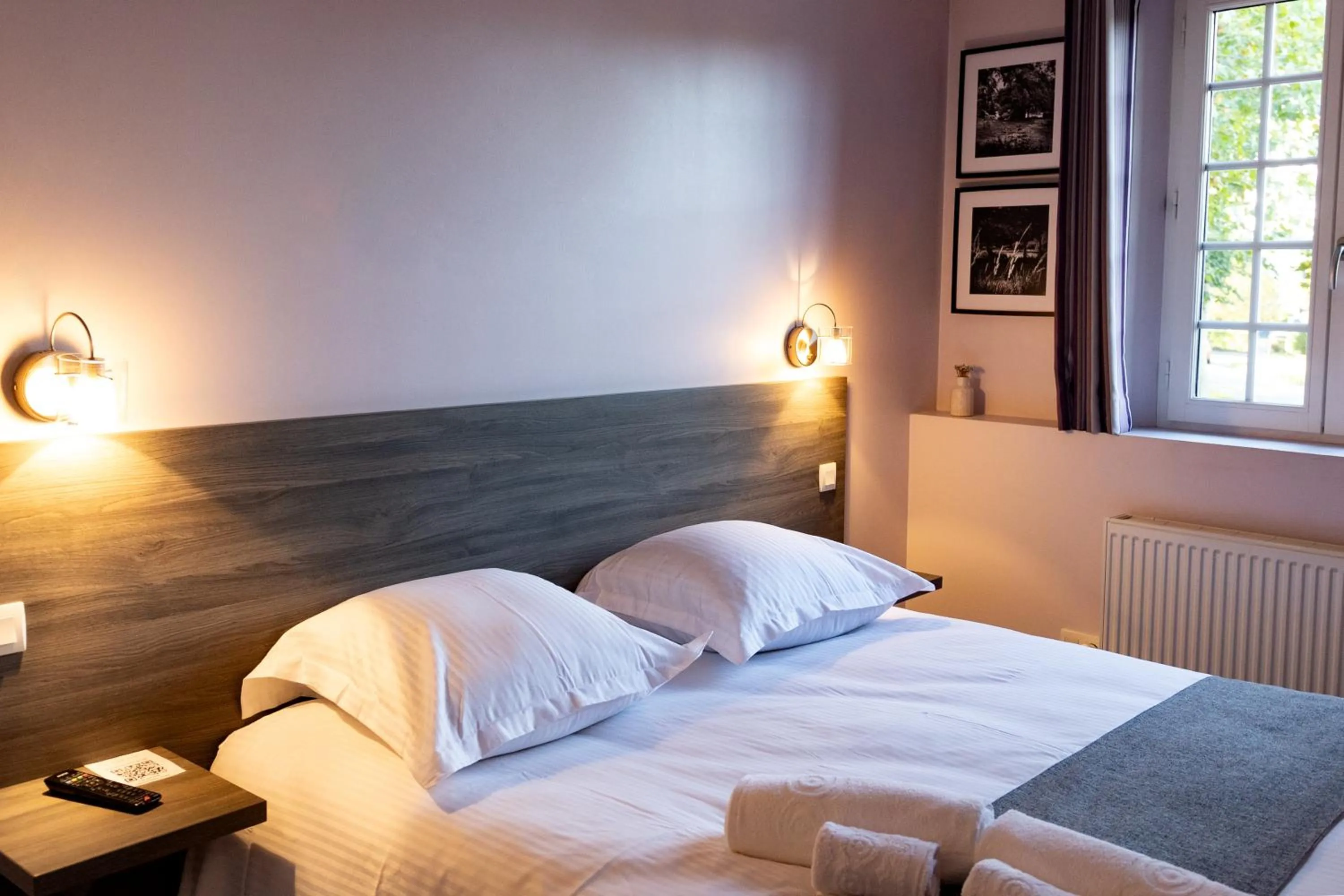 Bed in Hôtel restaurant La Grand Mare