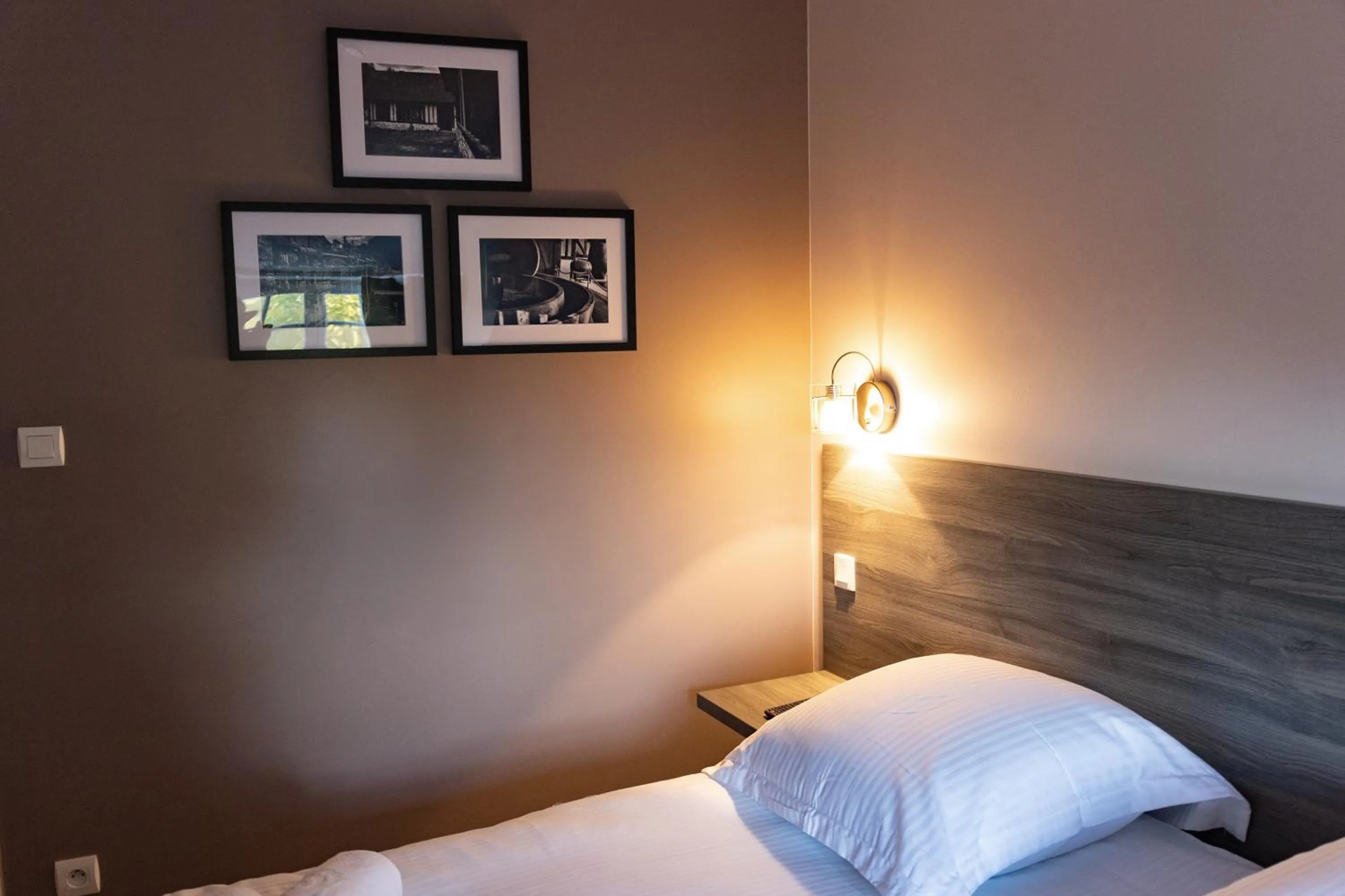 Bed in Hôtel restaurant La Grand Mare