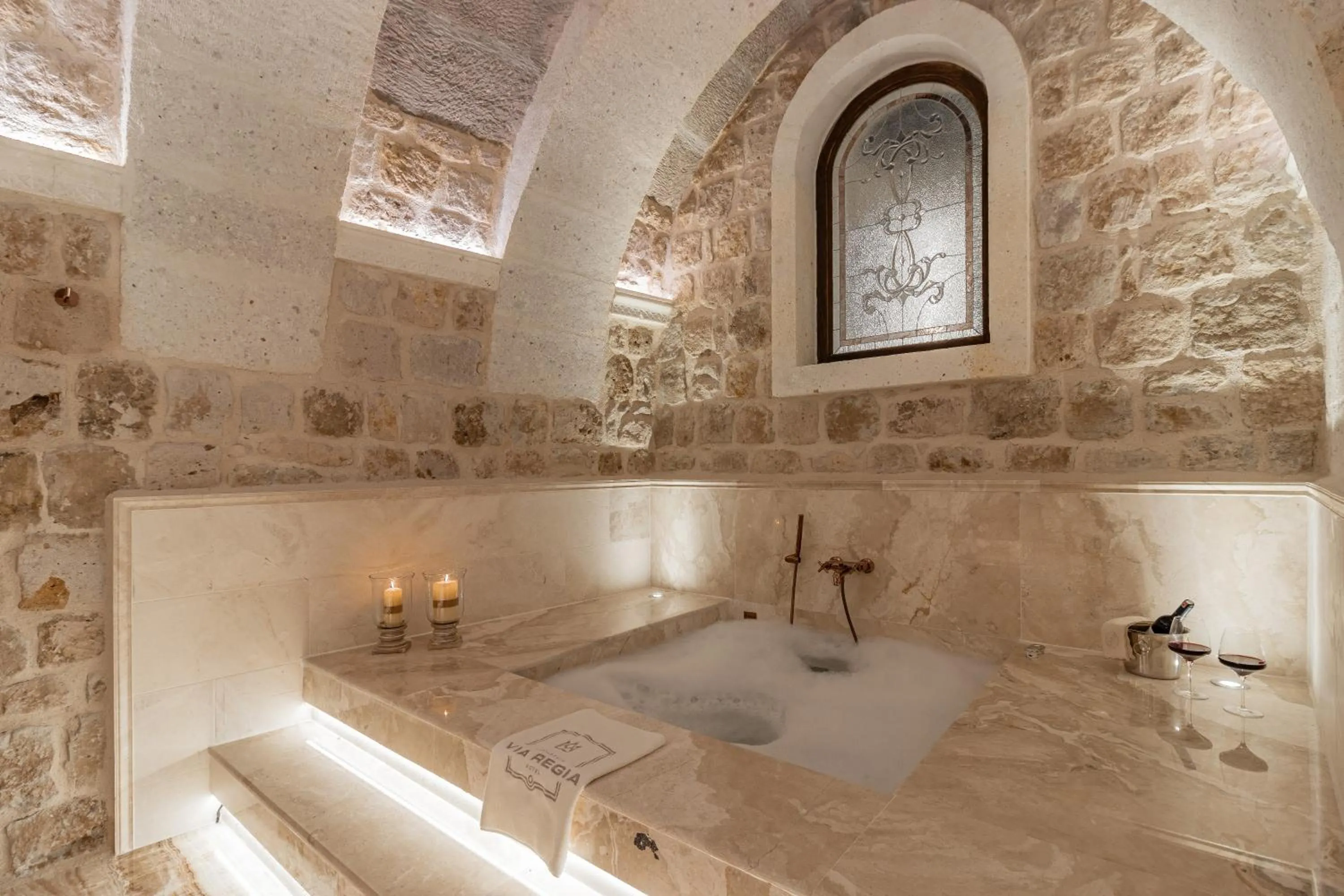 Hot Tub in Via Regia Cappadocia Hotel