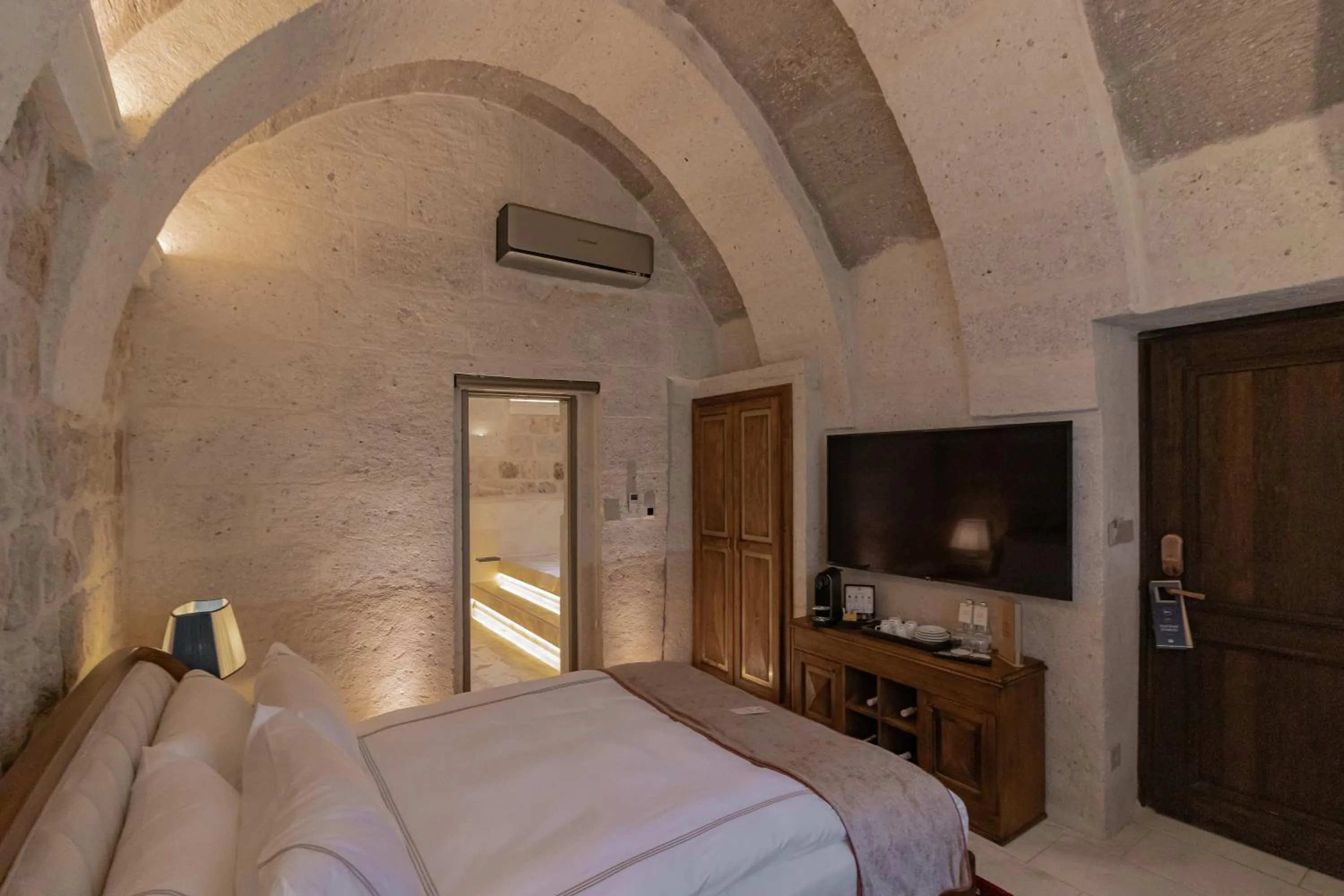 Photo of the whole room, Bed in Via Regia Cappadocia Hotel