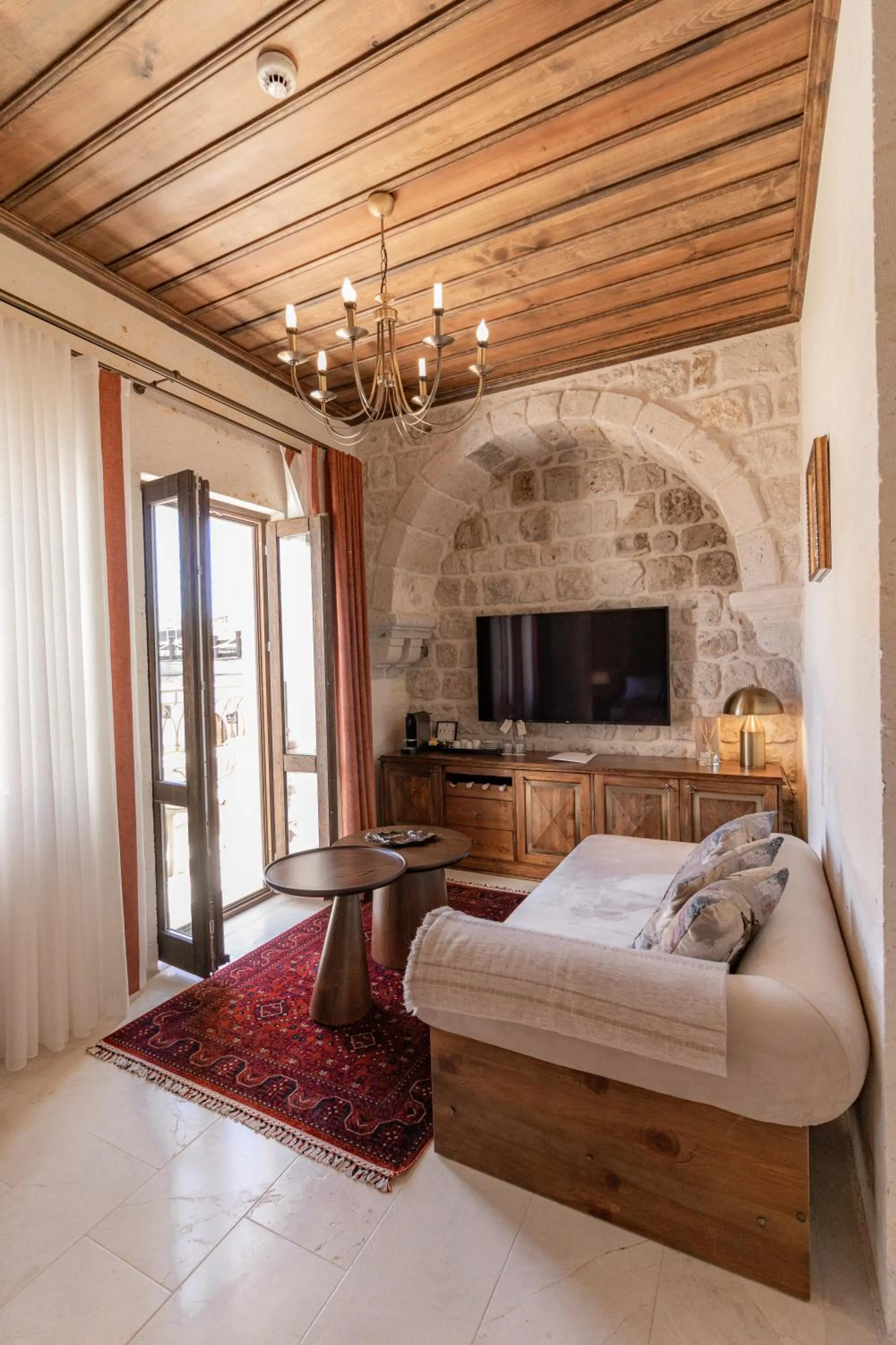 TV and multimedia, Bed in Via Regia Cappadocia Hotel