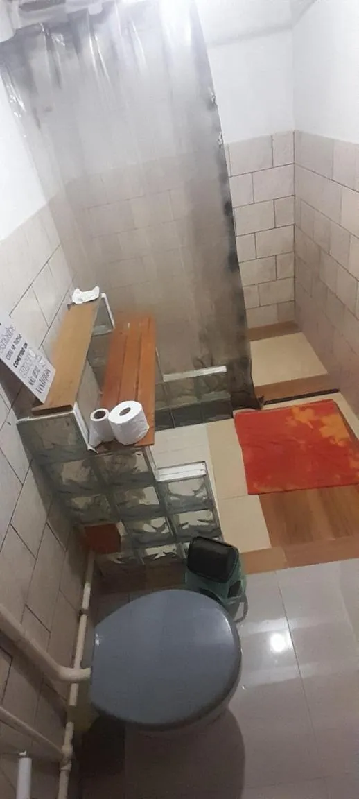 Shower in Itaipuaçu hoStel da Patty próximo a praia e terminal da rua 01