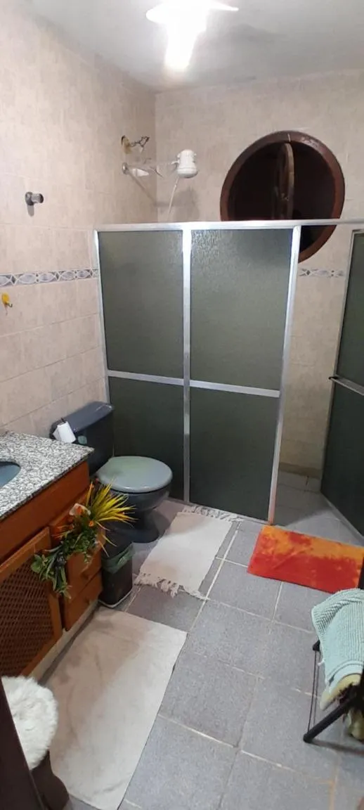 Toilet in Itaipuaçu hoStel da Patty próximo a praia e terminal da rua 01