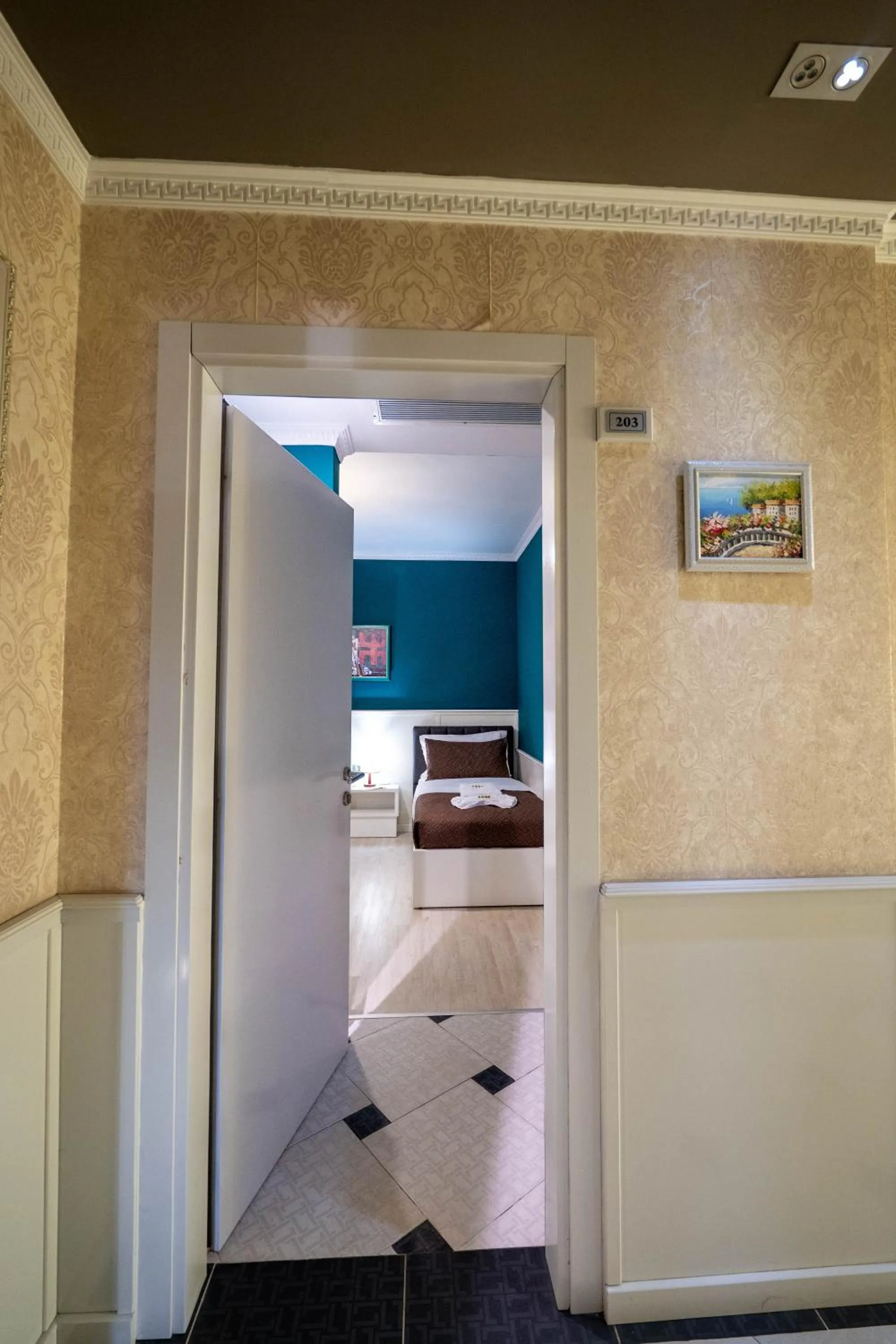 Bathroom, Bed in Hotel Aria