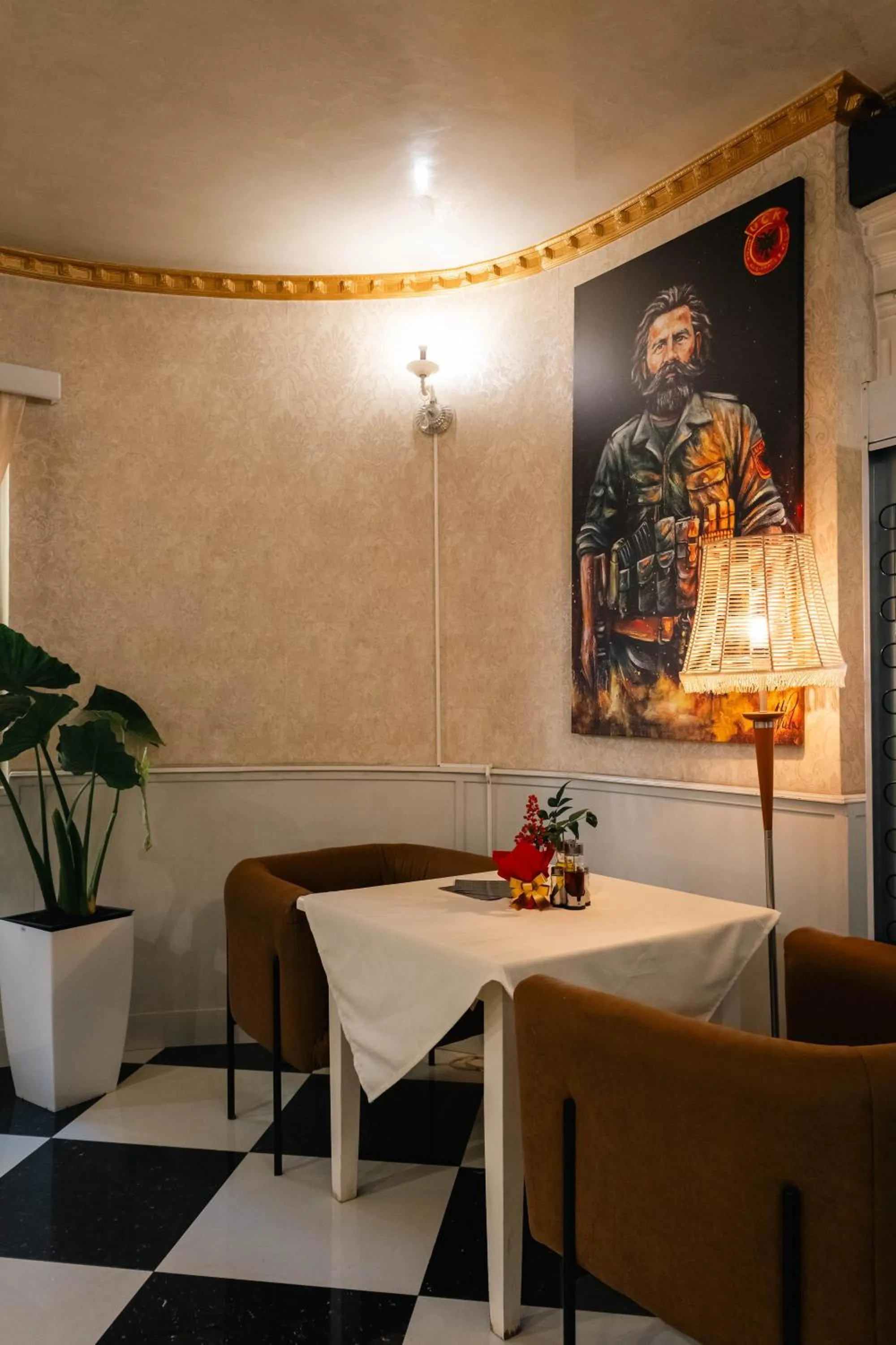 Restaurant/places to eat in Hotel Aria