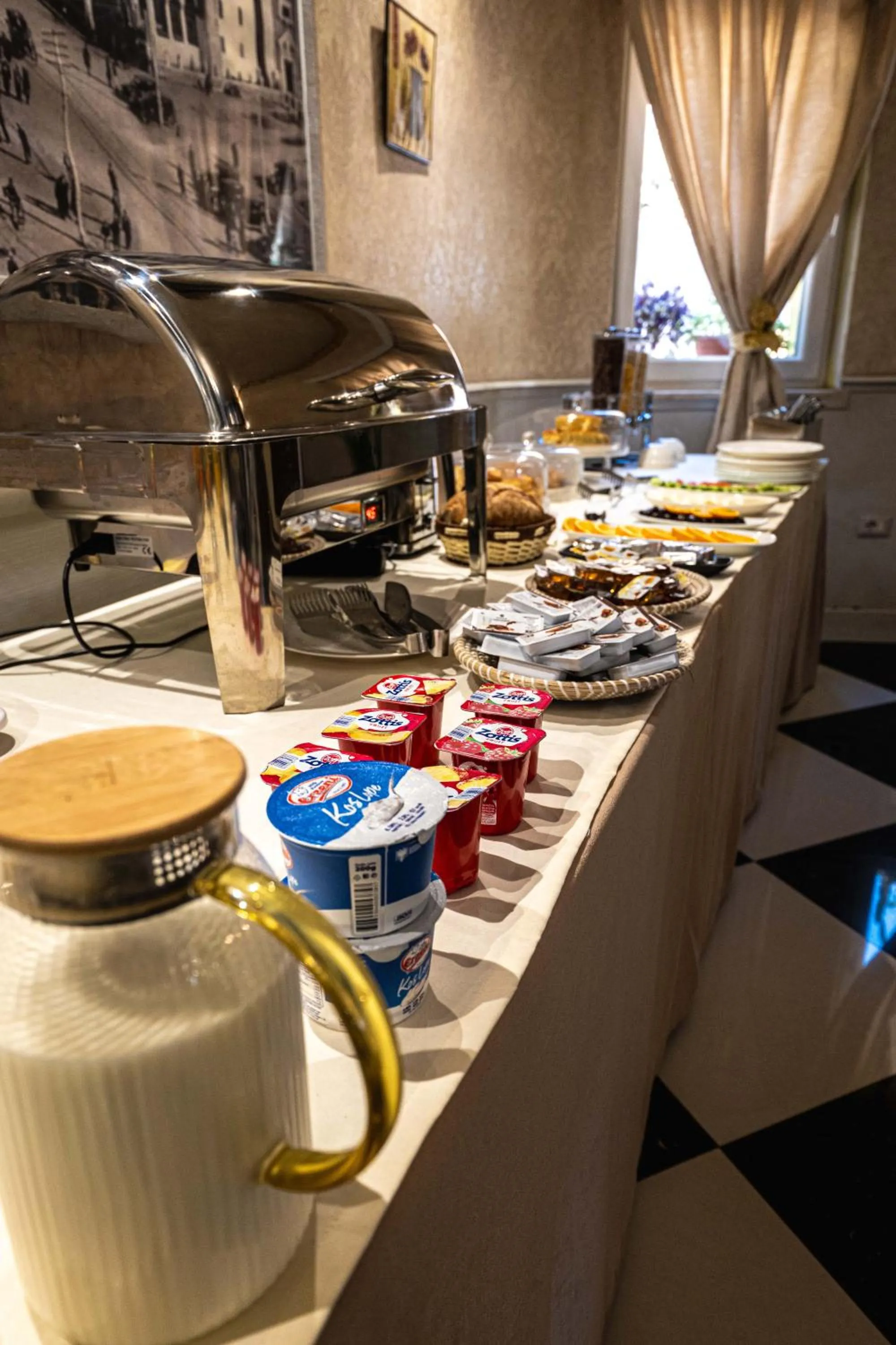 Buffet breakfast in Hotel Aria