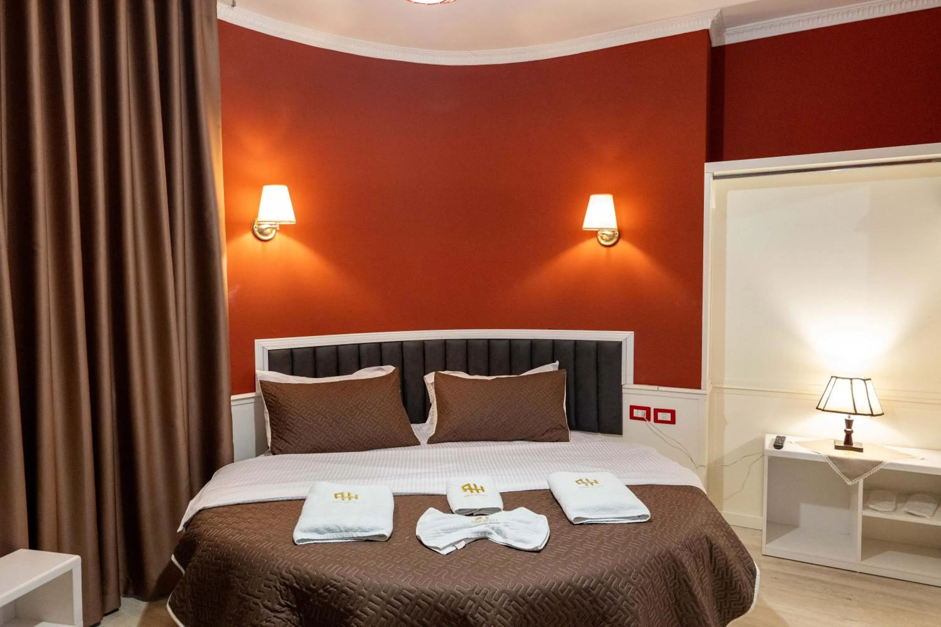 Living room, Bed in Hotel Aria