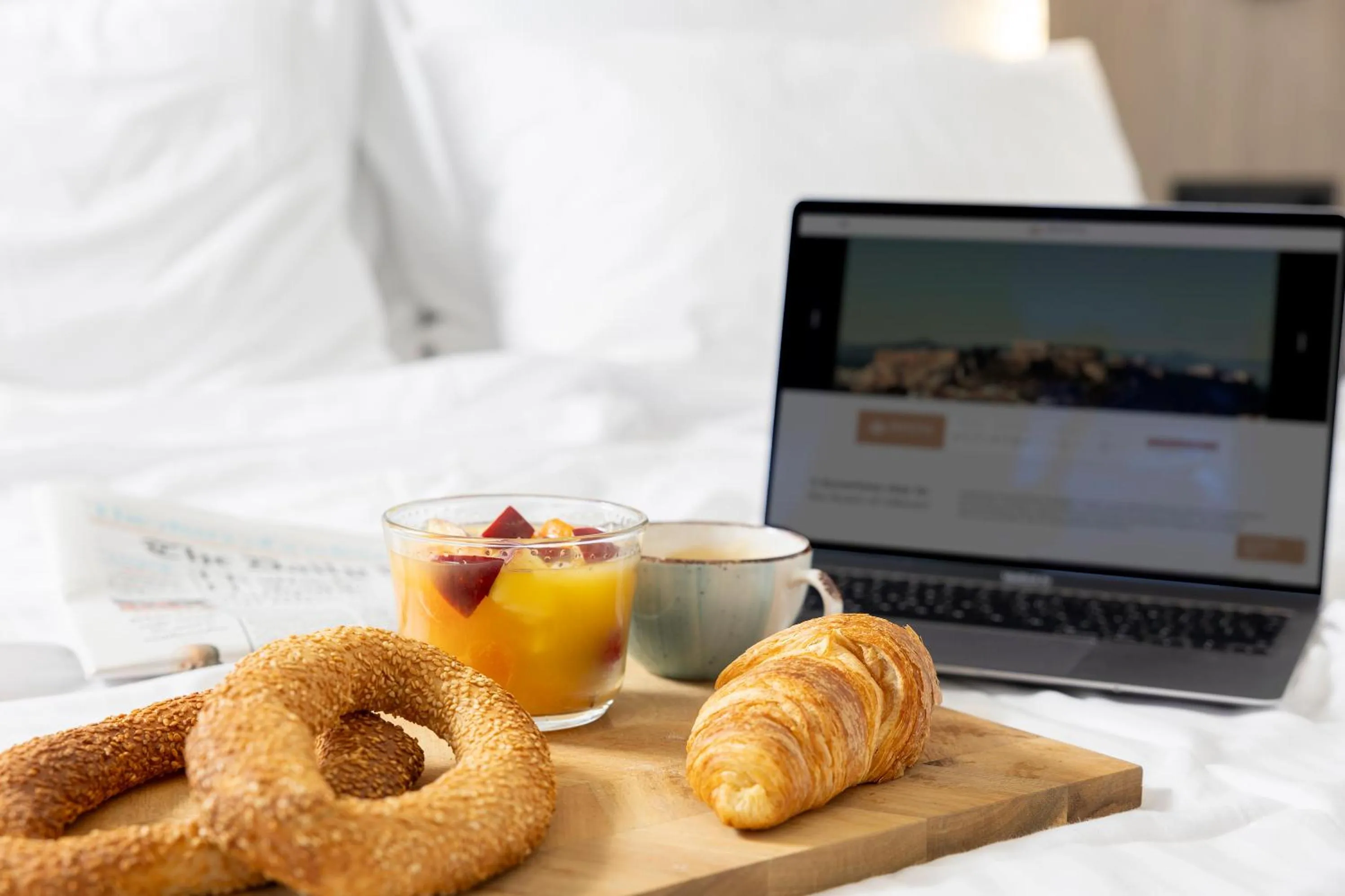 Bed in Hestia - Asklipiou 9