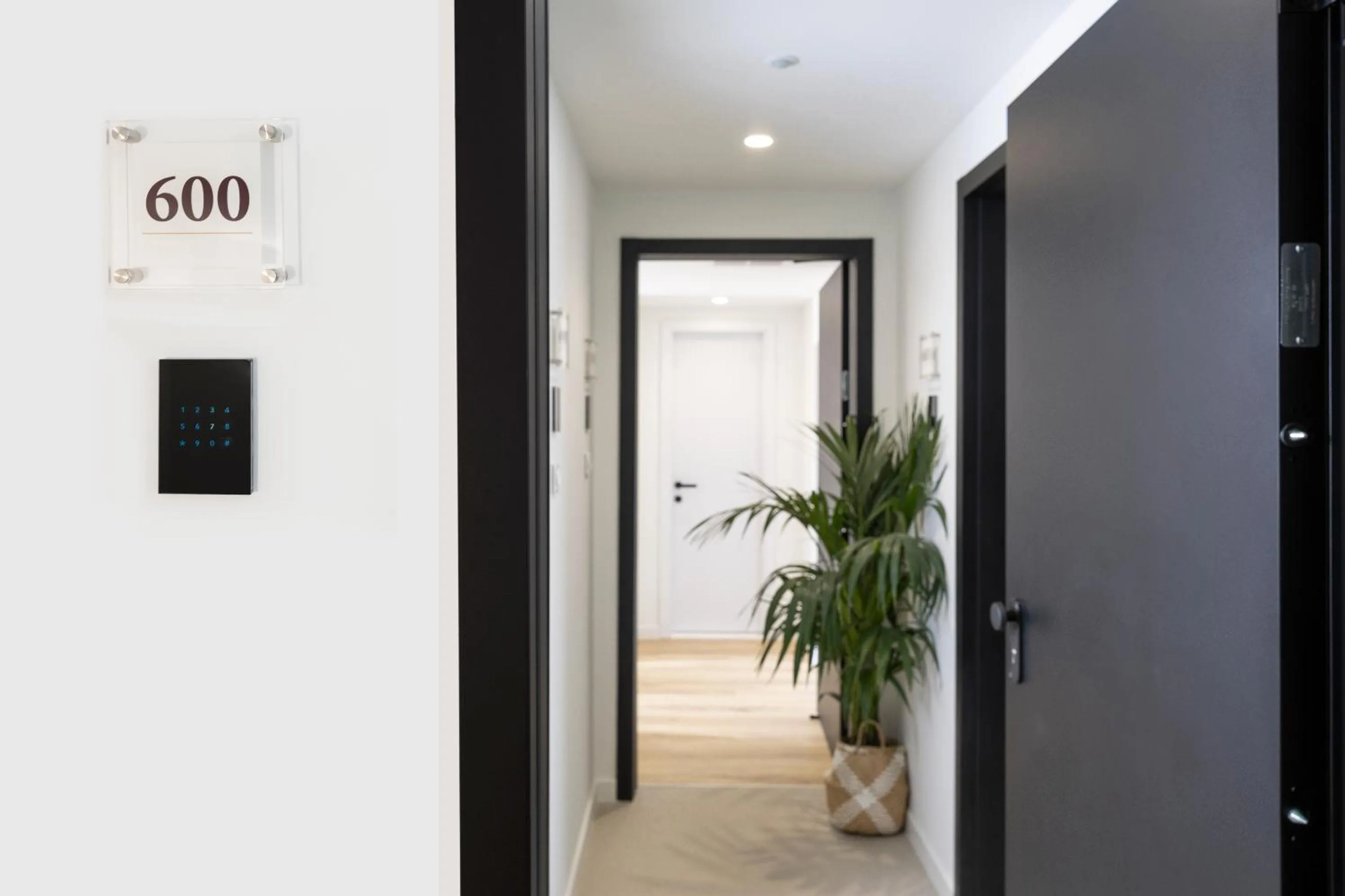 Facade/entrance in Hestia - Asklipiou 9