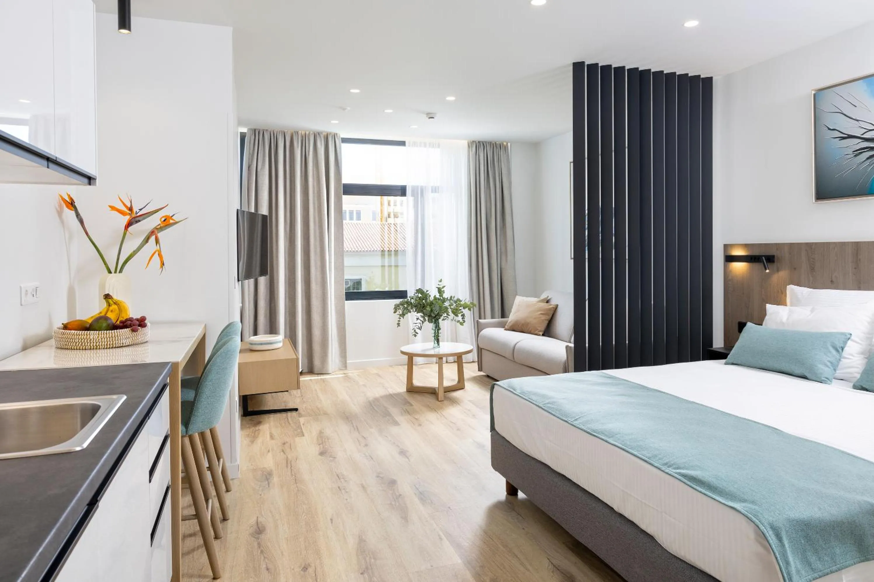 Kitchen or kitchenette, Bed in Hestia - Asklipiou 9