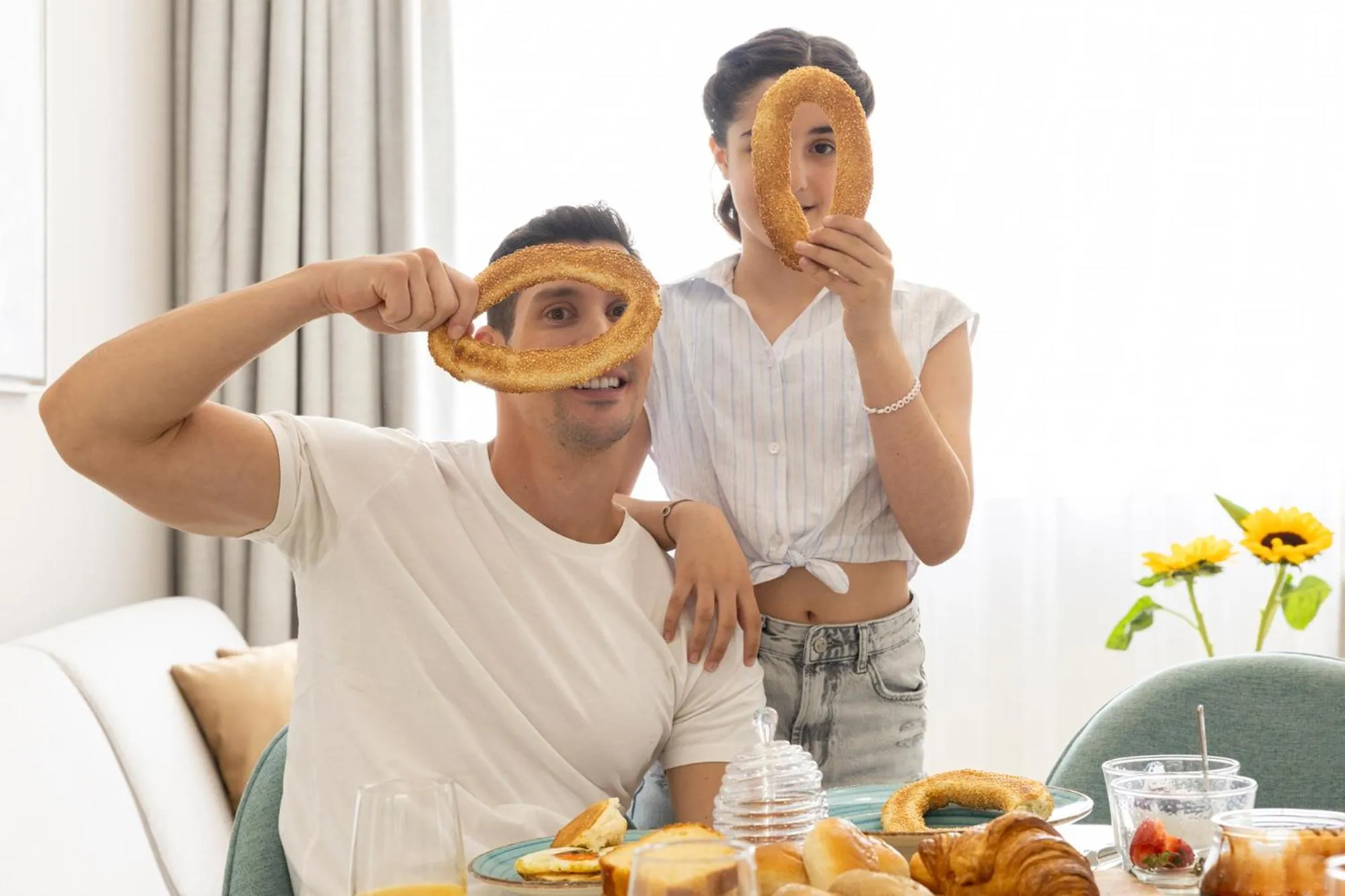 People in Hestia - Asklipiou 9