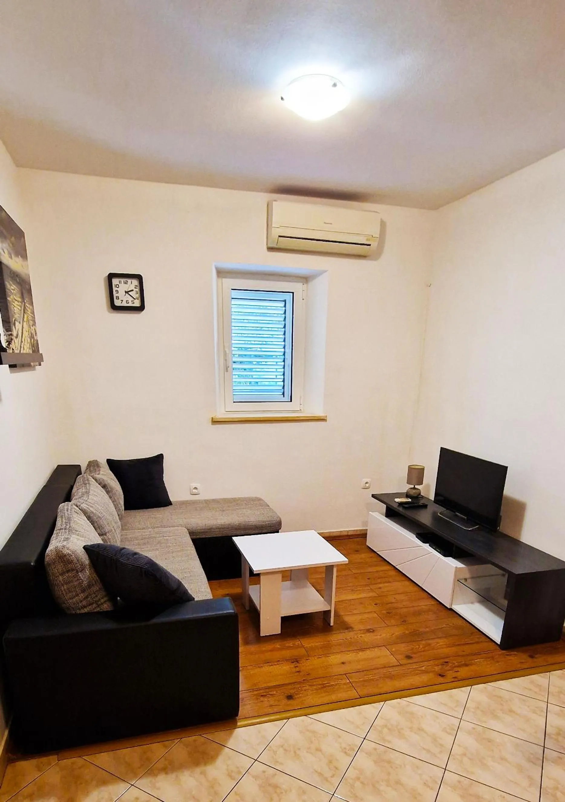 TV and multimedia in Croparadise Hostel