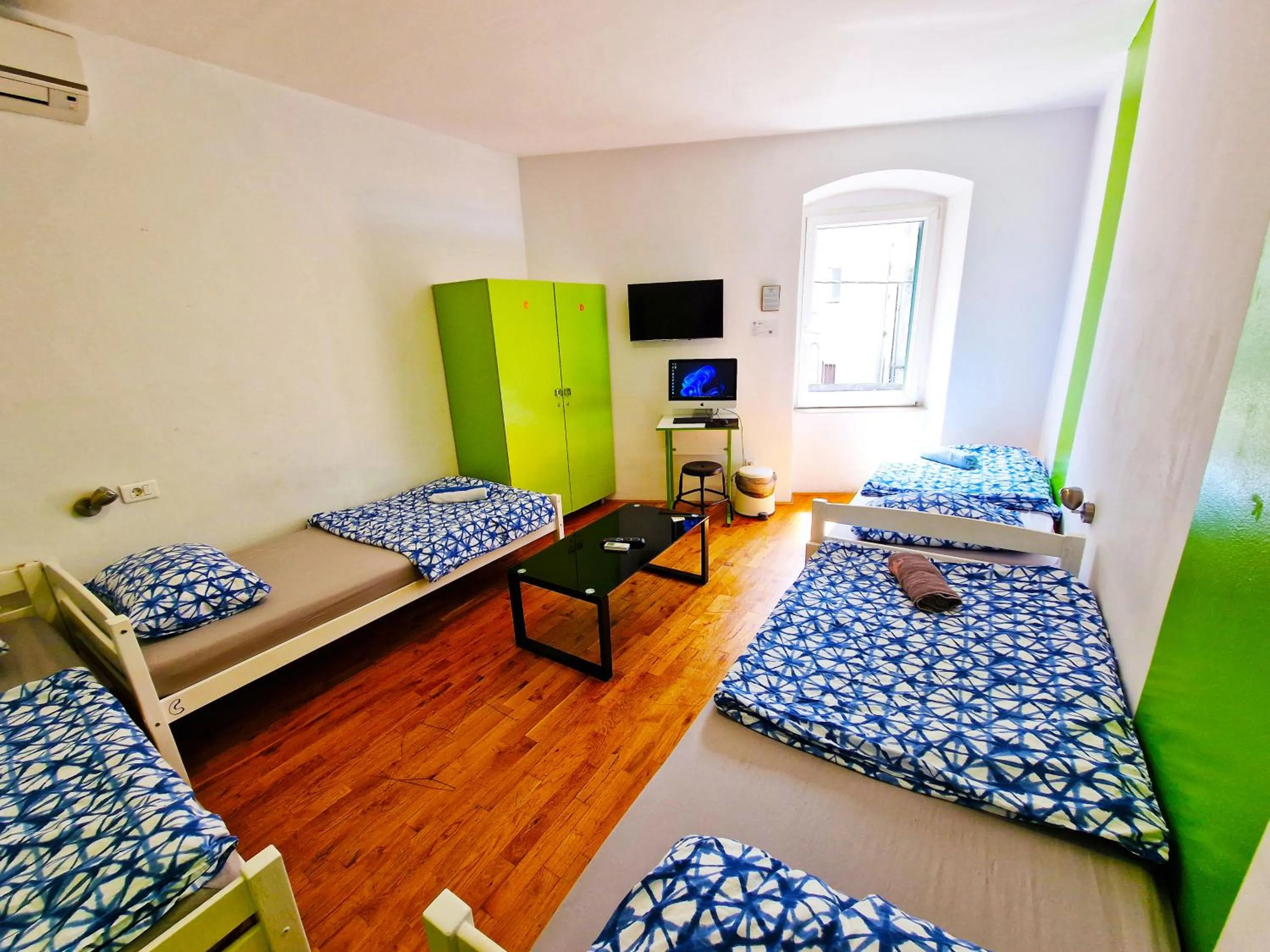 Bed in Croparadise Hostel